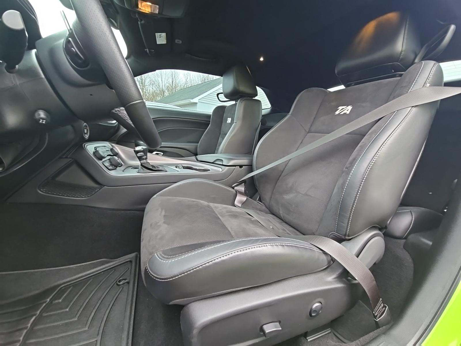 DODGE CHALLENGER - 2