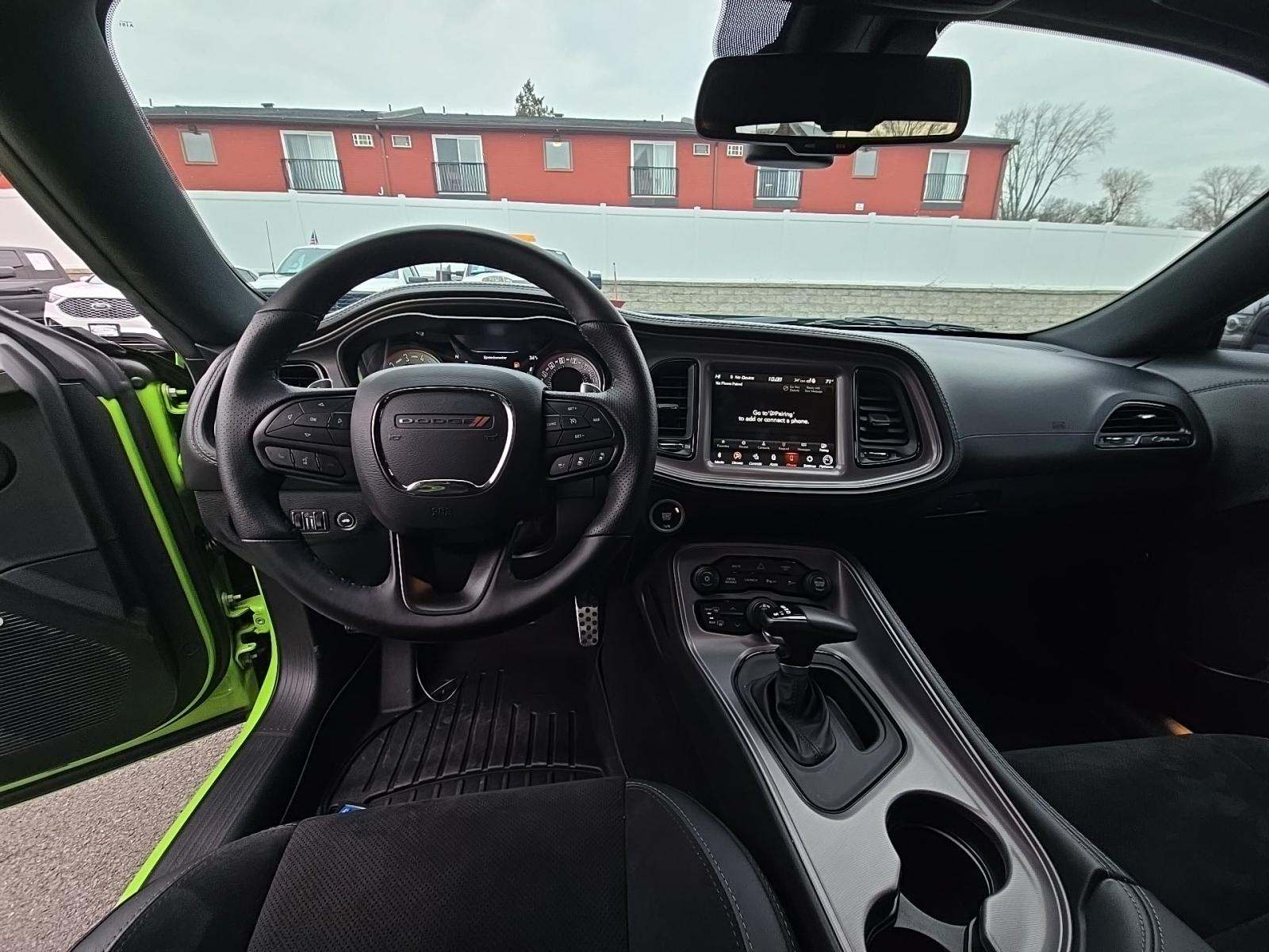 DODGE CHALLENGER - 6