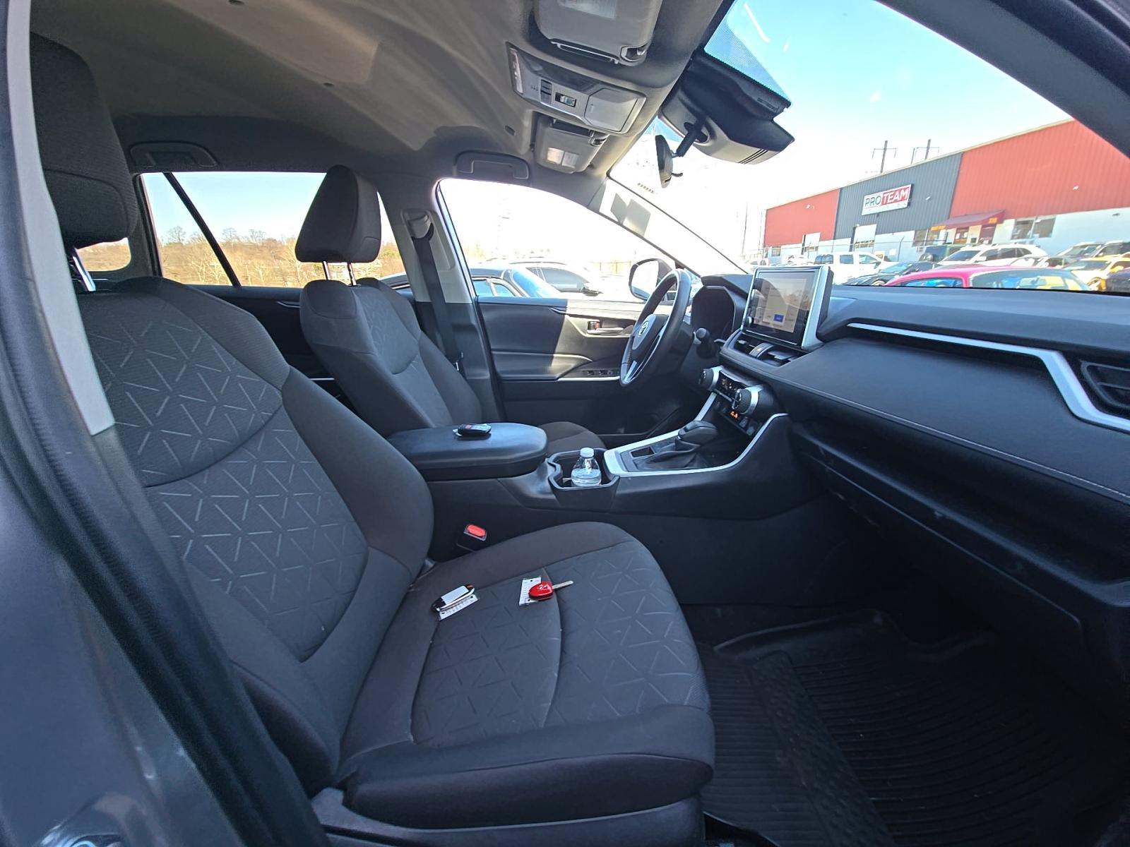 2023 Toyota RAV4 XLE AWD