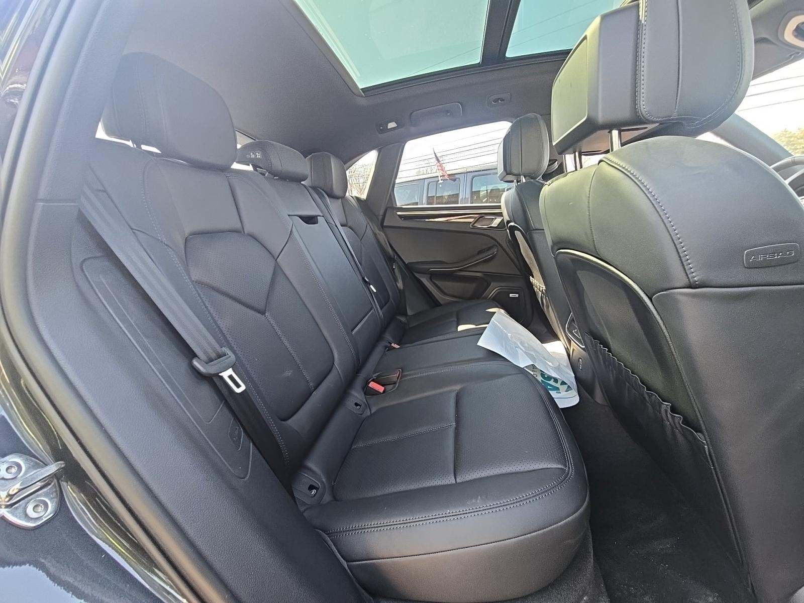 2023 Porsche Macan T AWD