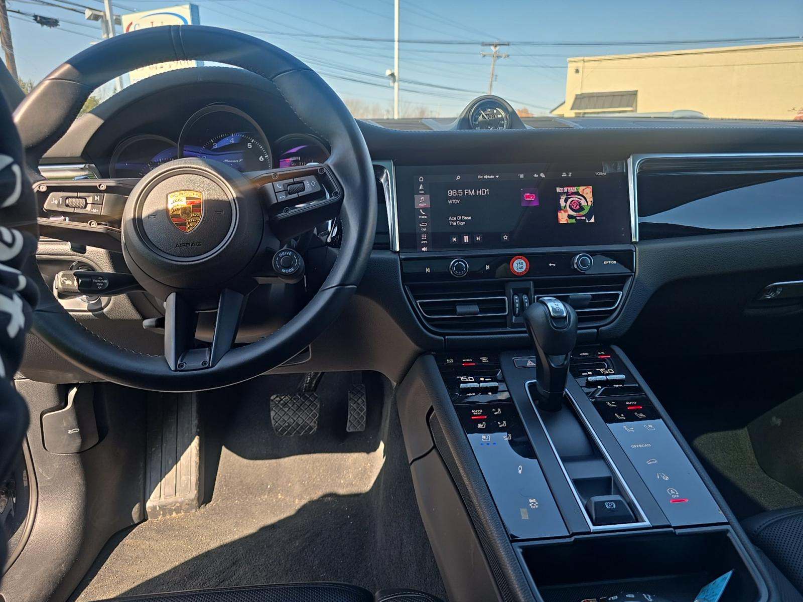 2023 Porsche Macan T AWD