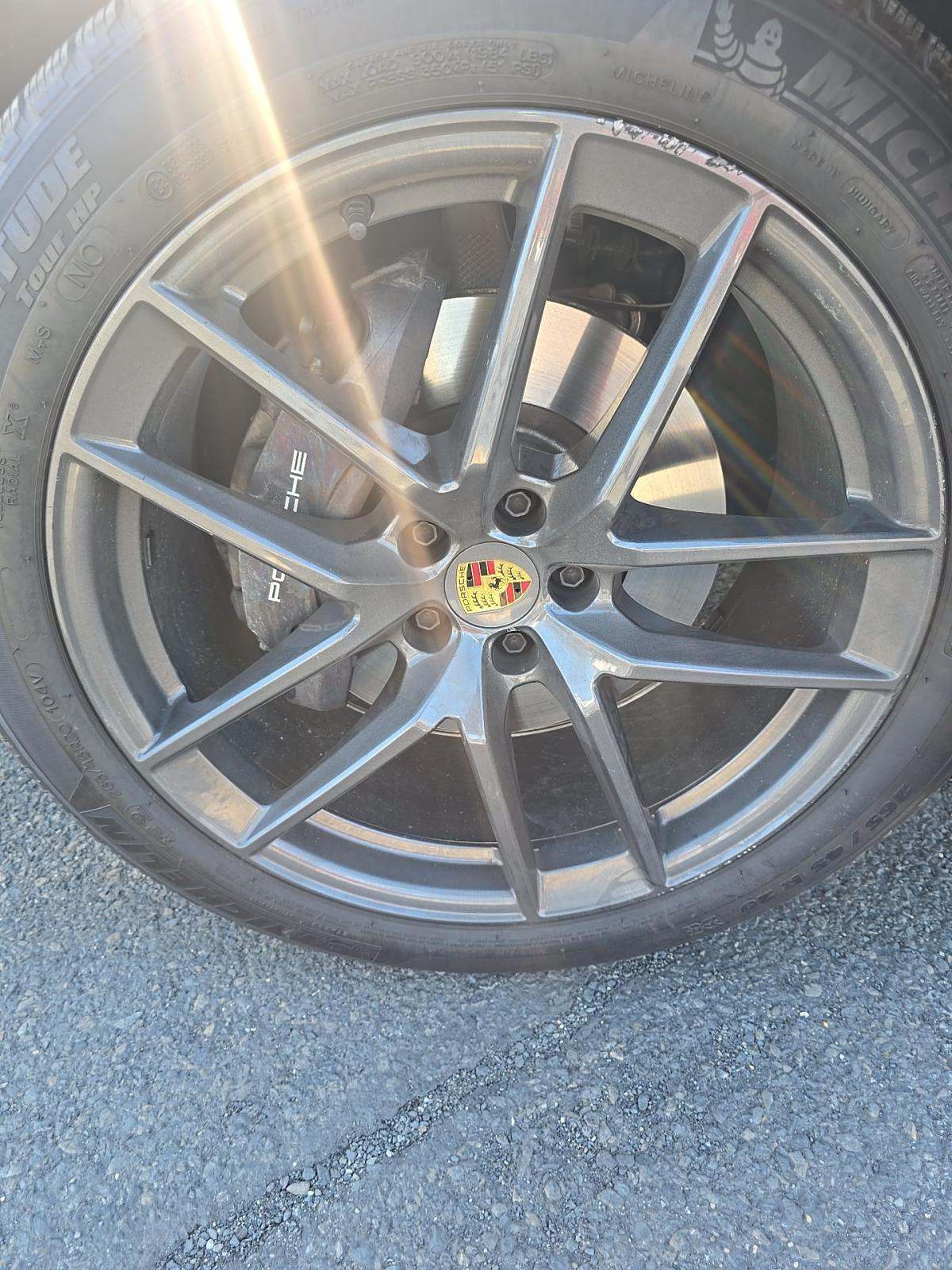 2023 Porsche Macan T AWD