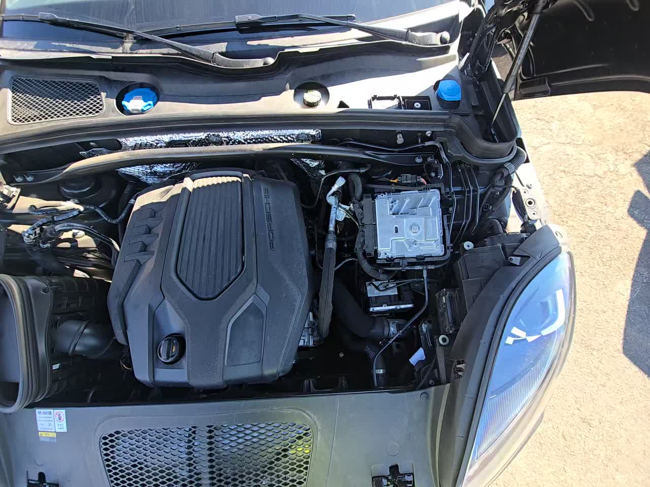 2023 Porsche Macan T AWD