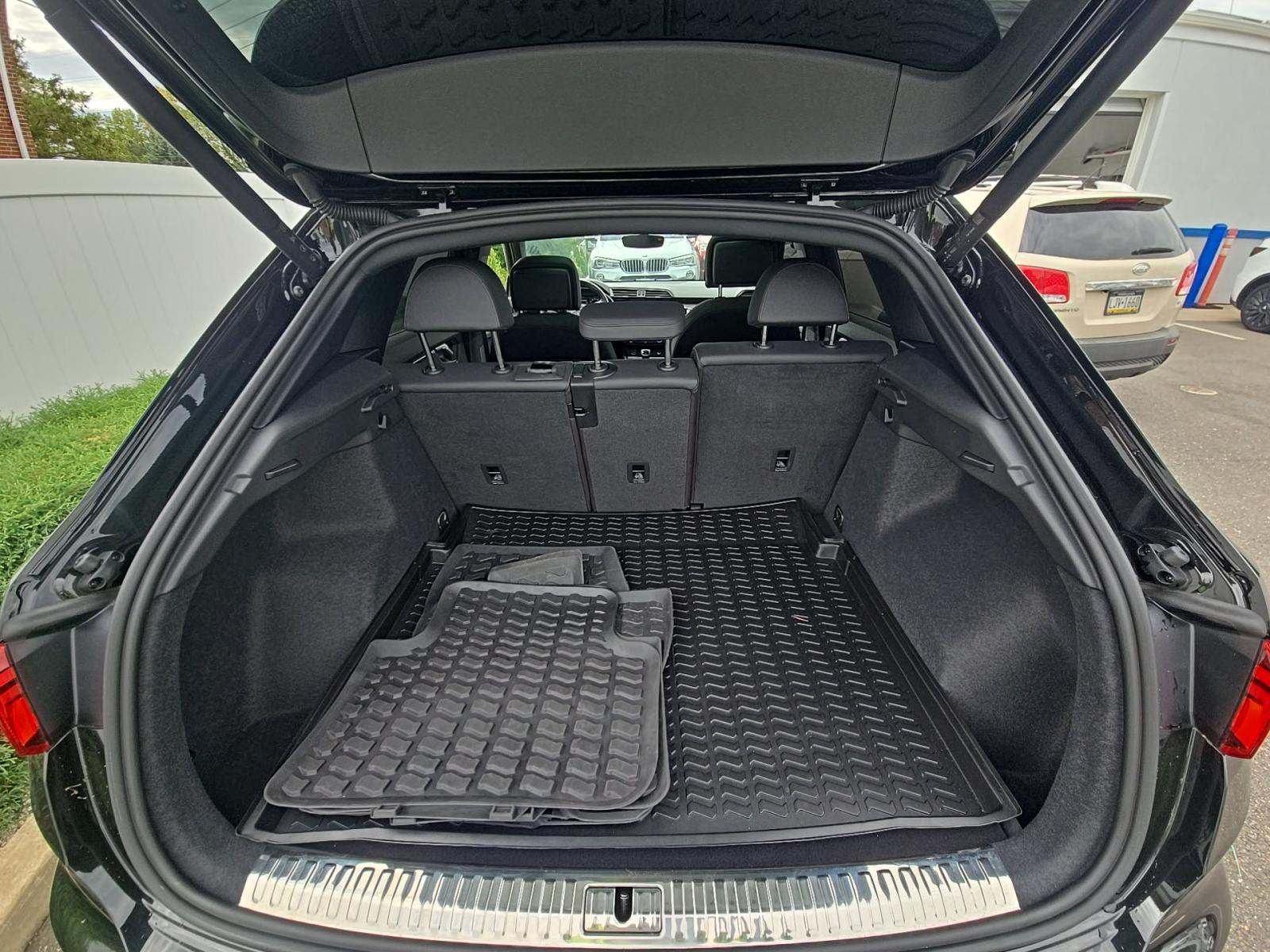 2022 Audi Q3 2.0T S line Premium AWD