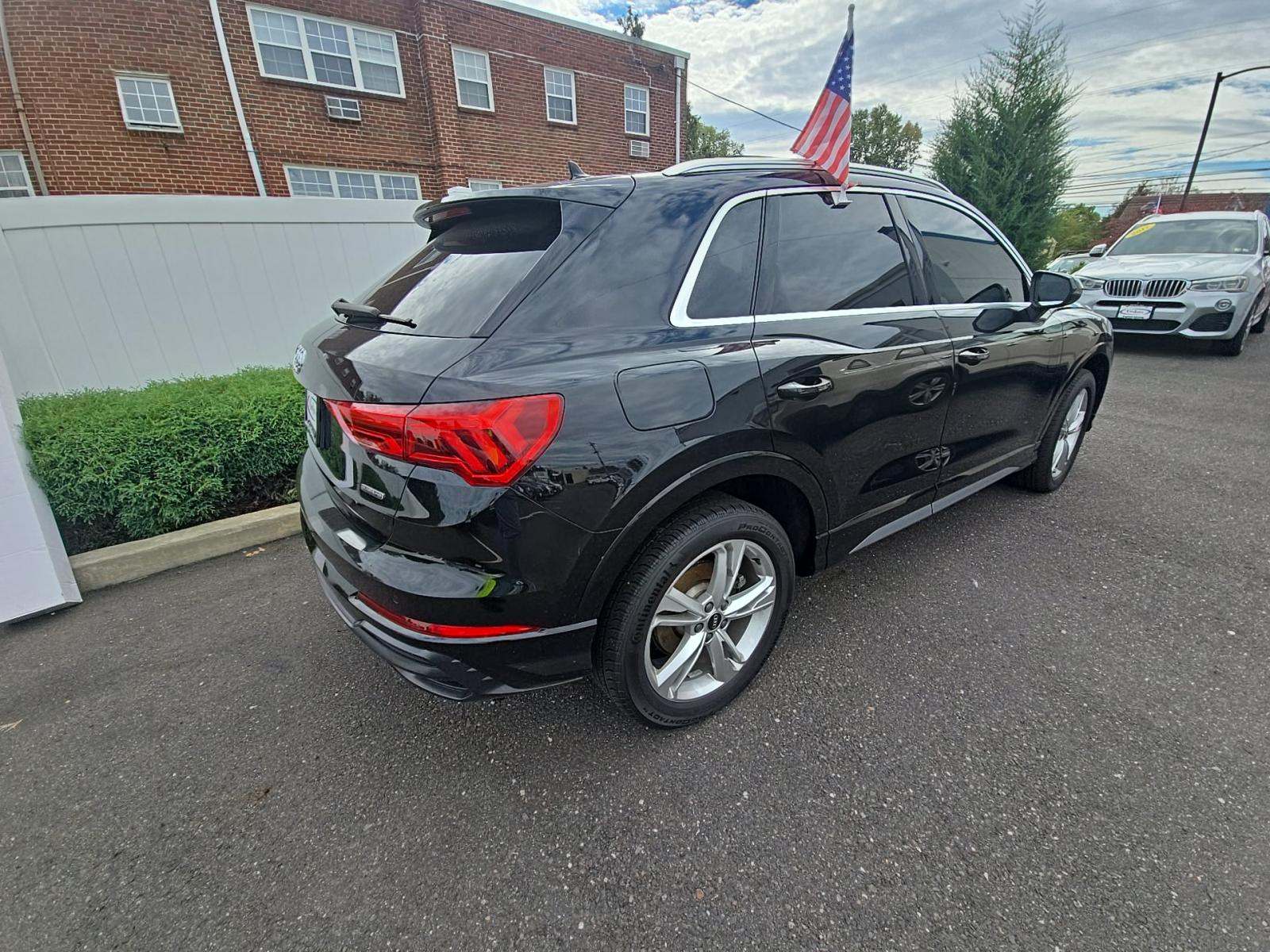 2022 Audi Q3 2.0T S line Premium AWD