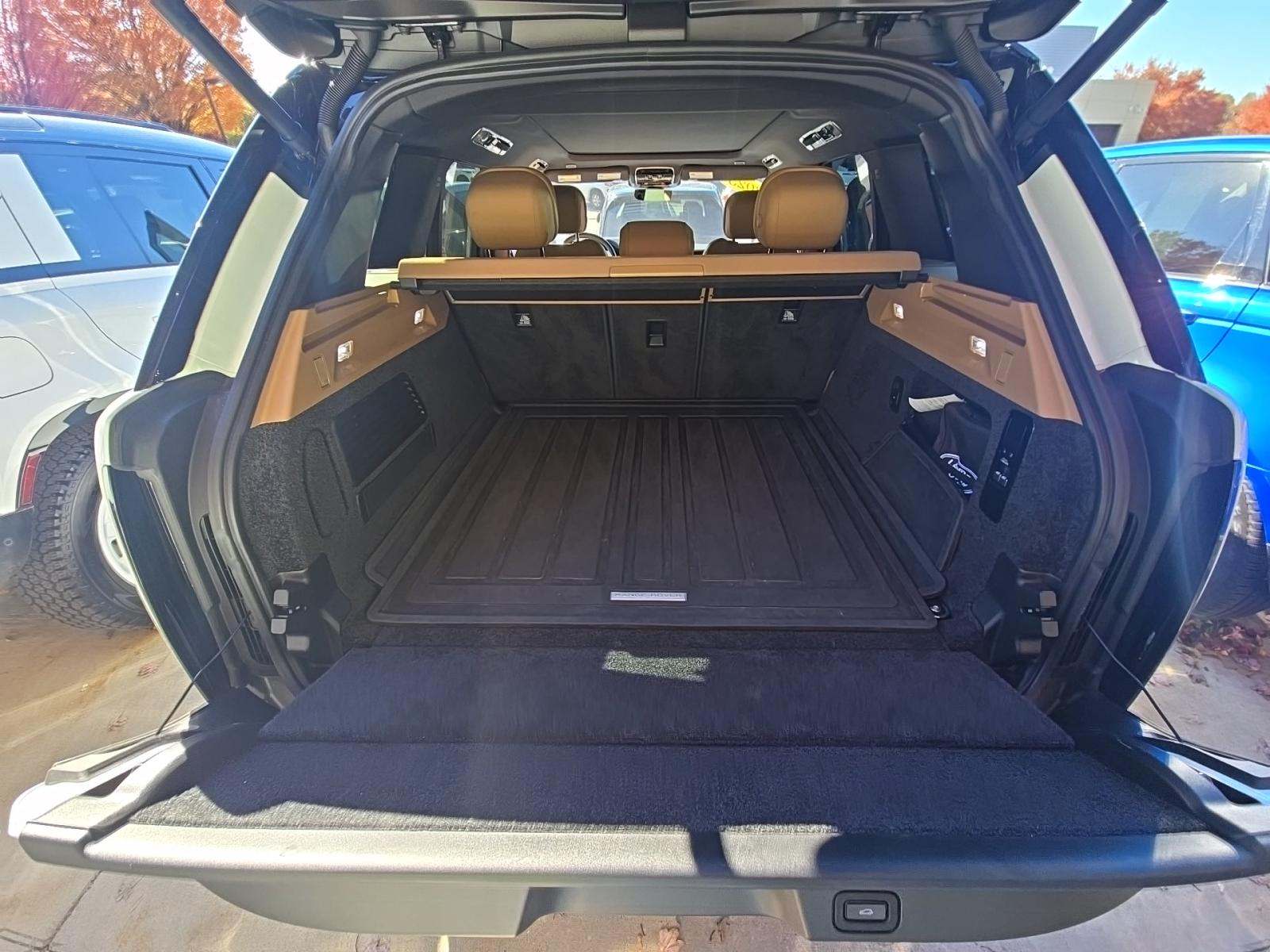 2023 Land Rover Range Rover SE AWD