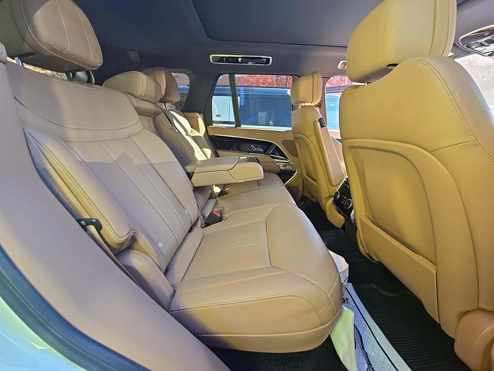 2023 Land Rover Range Rover SE AWD