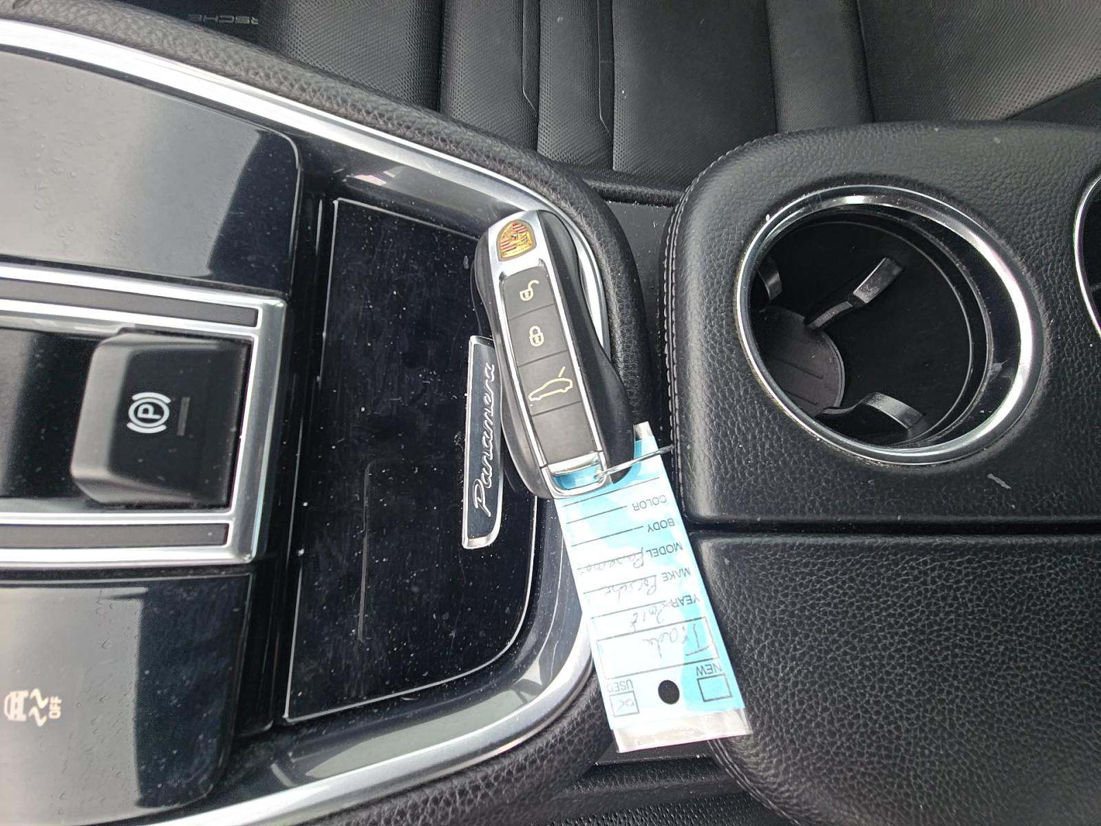 2018 Porsche Panamera Base RWD