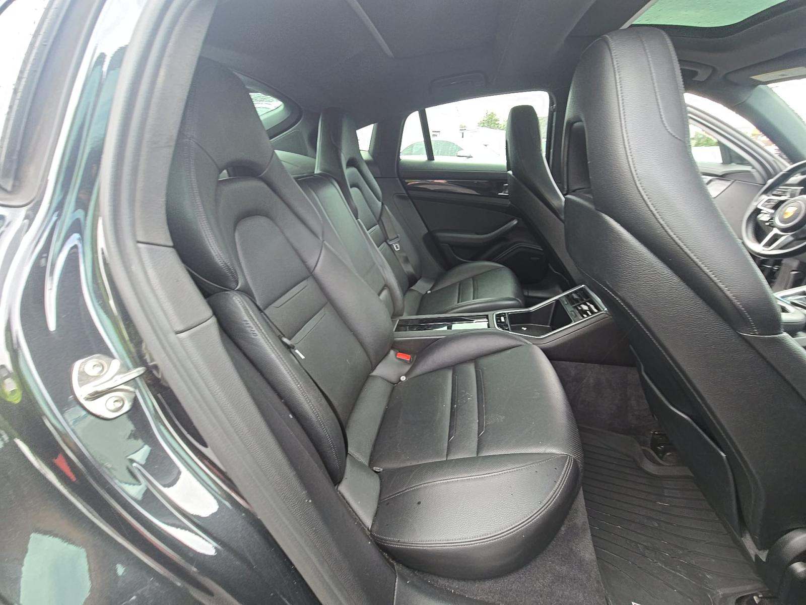 2018 Porsche Panamera Base RWD