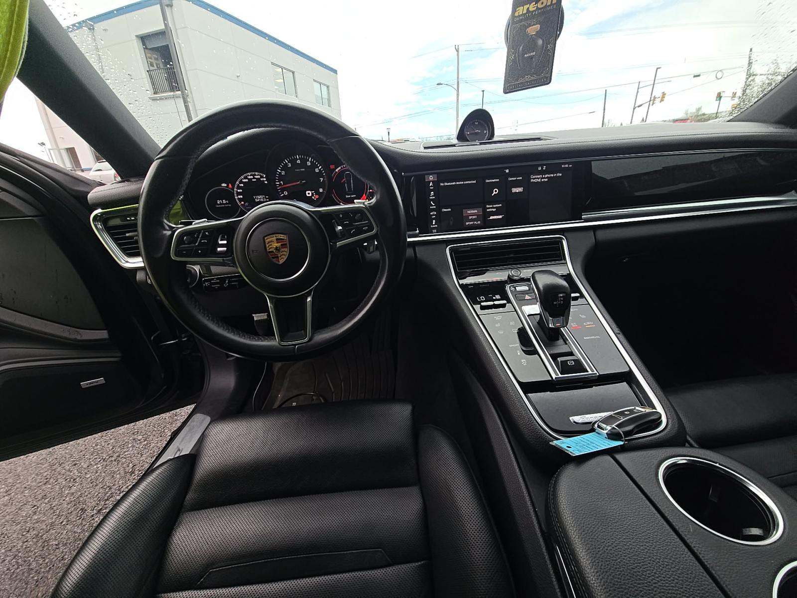 2018 Porsche Panamera Base RWD