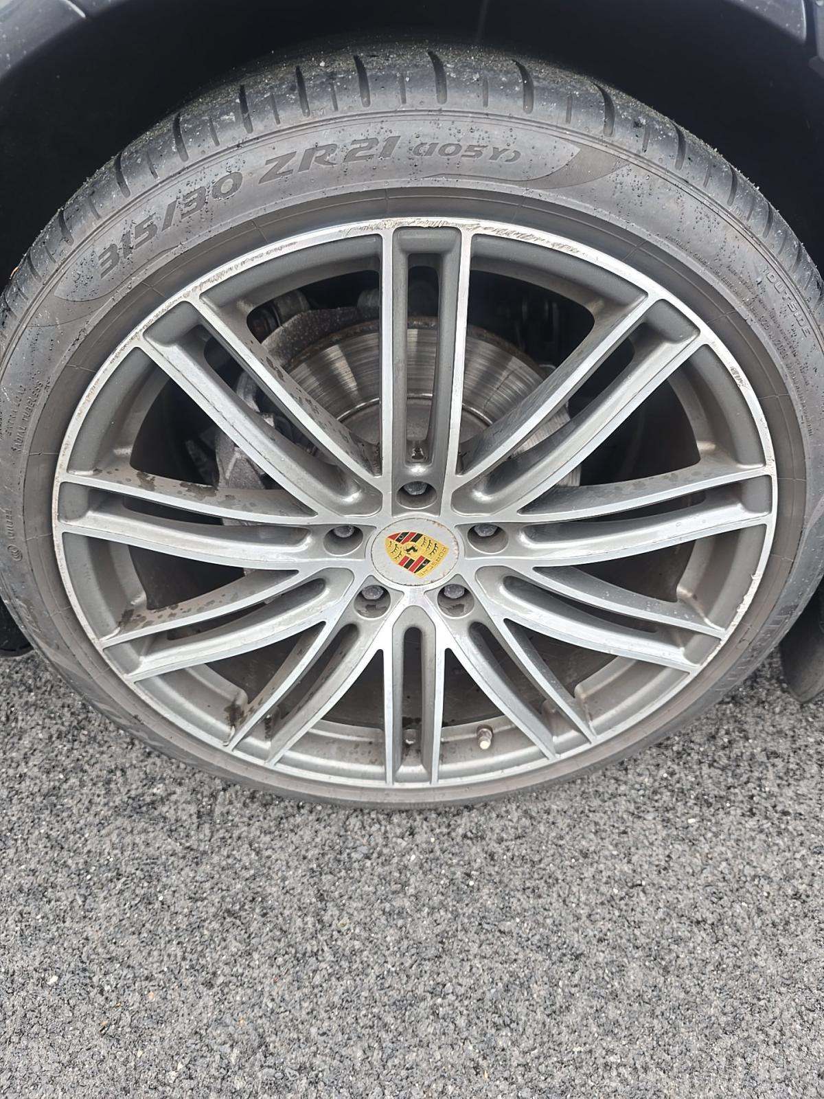 2018 Porsche Panamera Base RWD