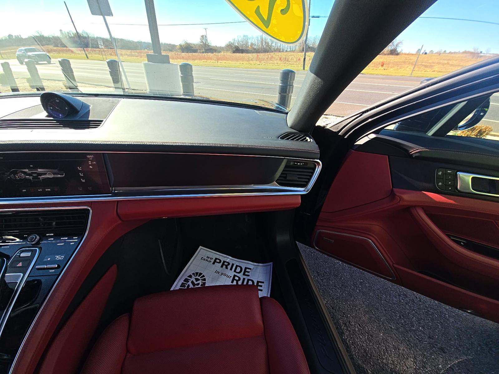 2023 Porsche Panamera 4 Platinum Edition AWD