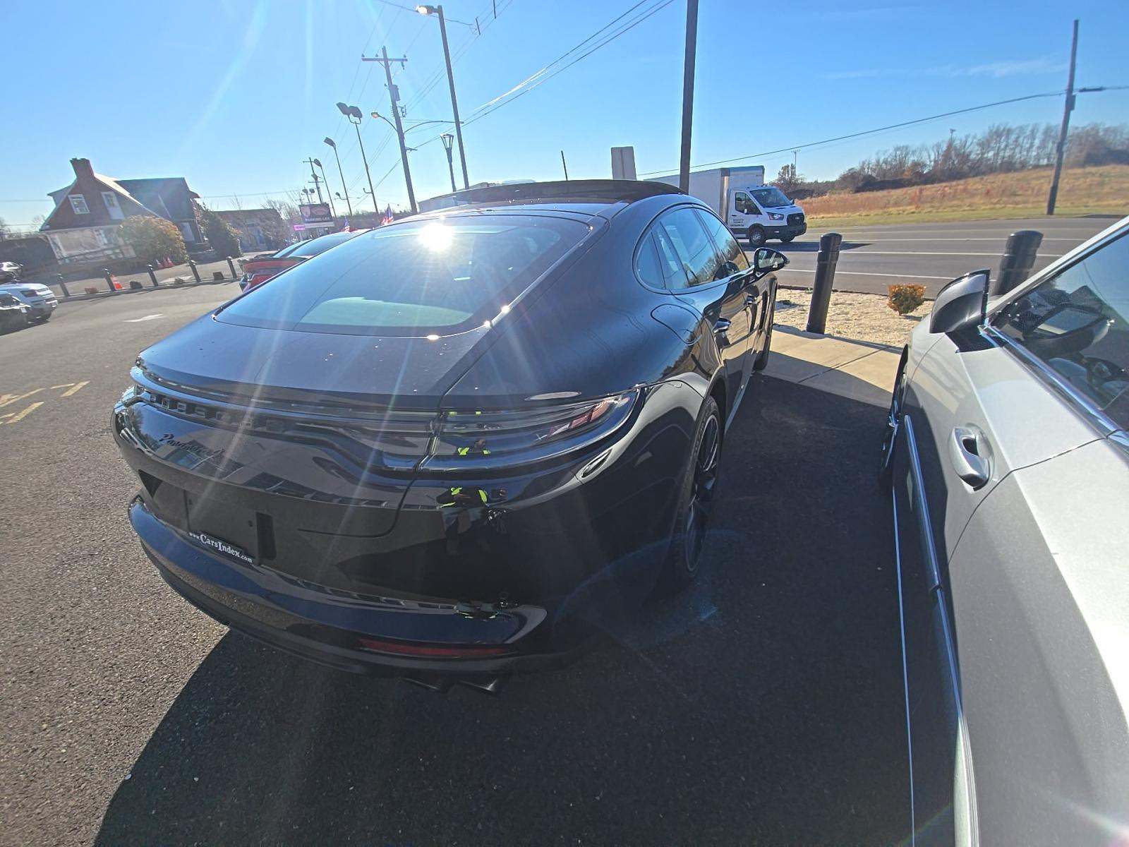 2023 Porsche Panamera 4 Platinum Edition AWD