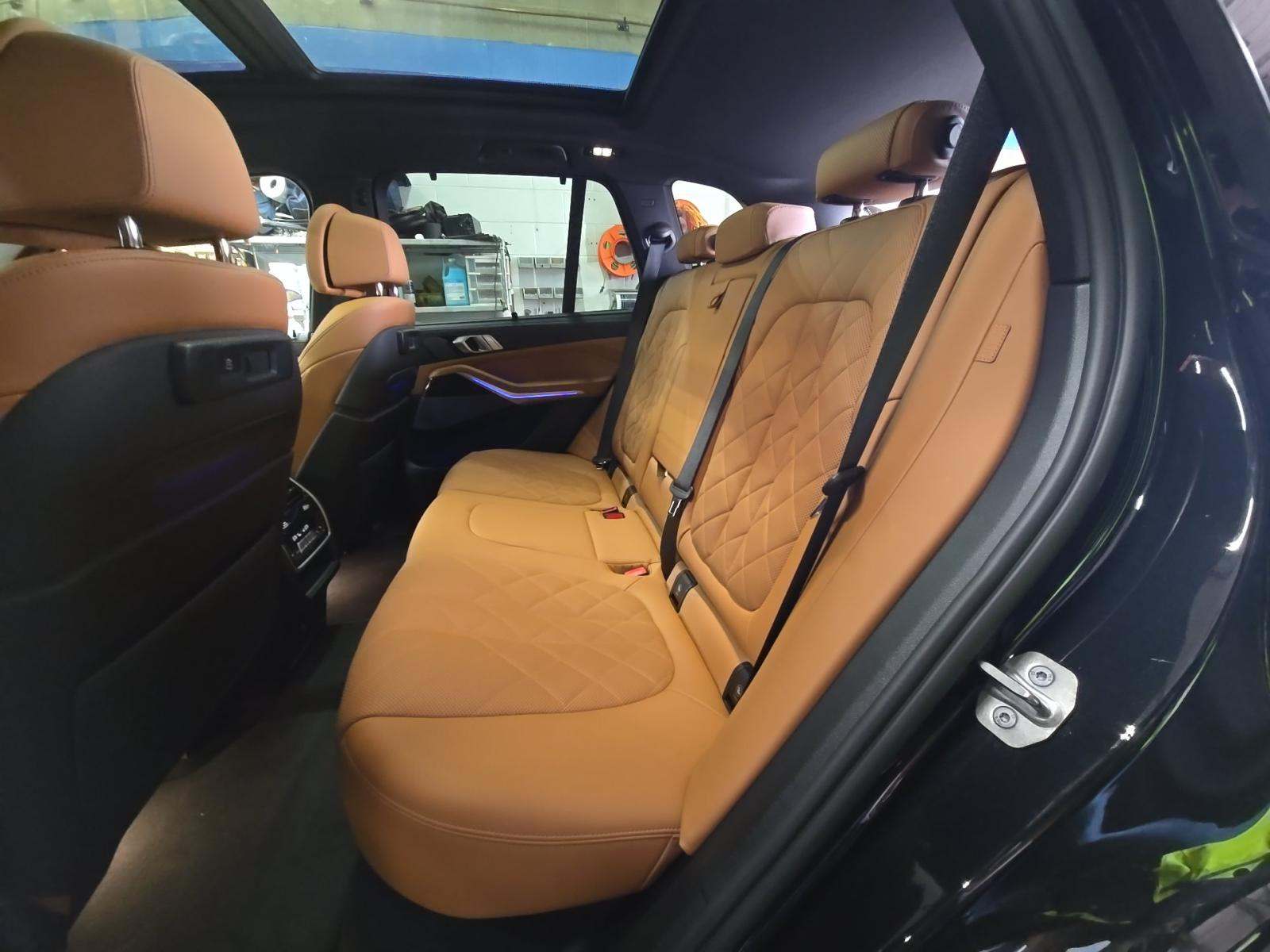 2023 BMW X5 M50i AWD