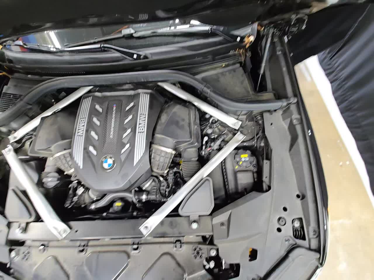 2023 BMW X5 M50i AWD