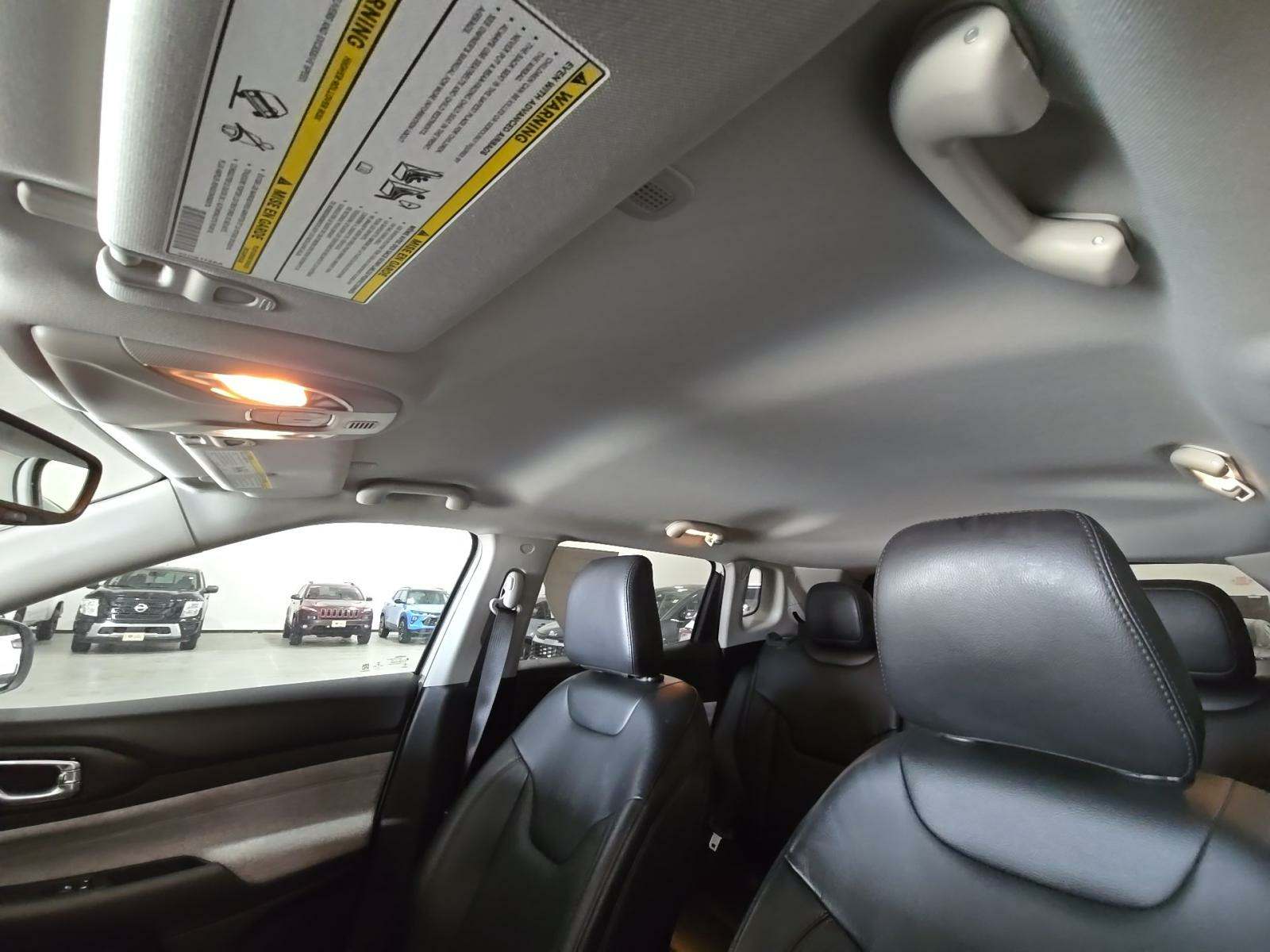 2022 Jeep Compass Latitude Lux AWD