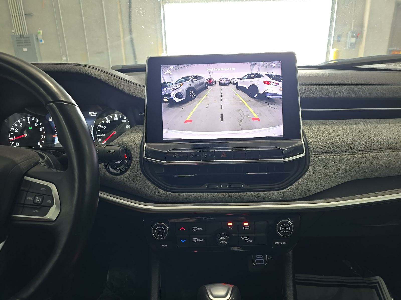 2022 Jeep Compass Latitude Lux AWD