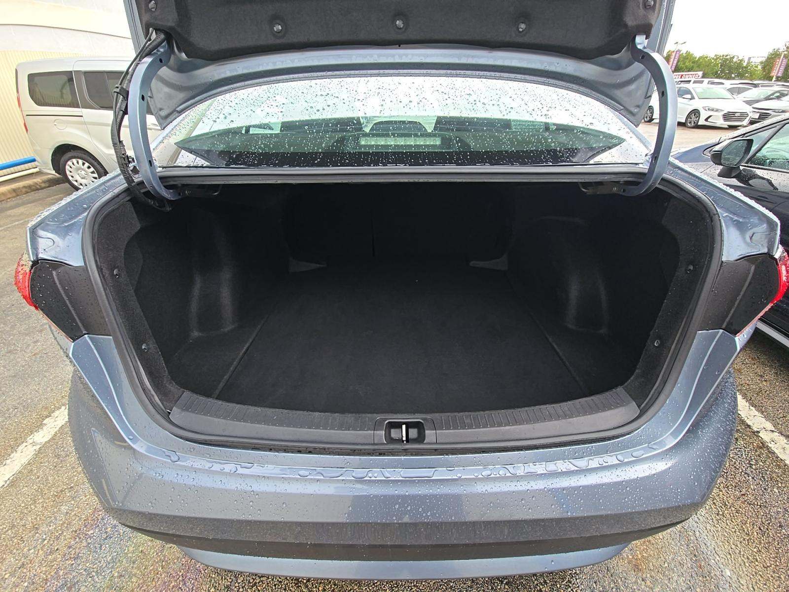 2022 Toyota Corolla LE FWD