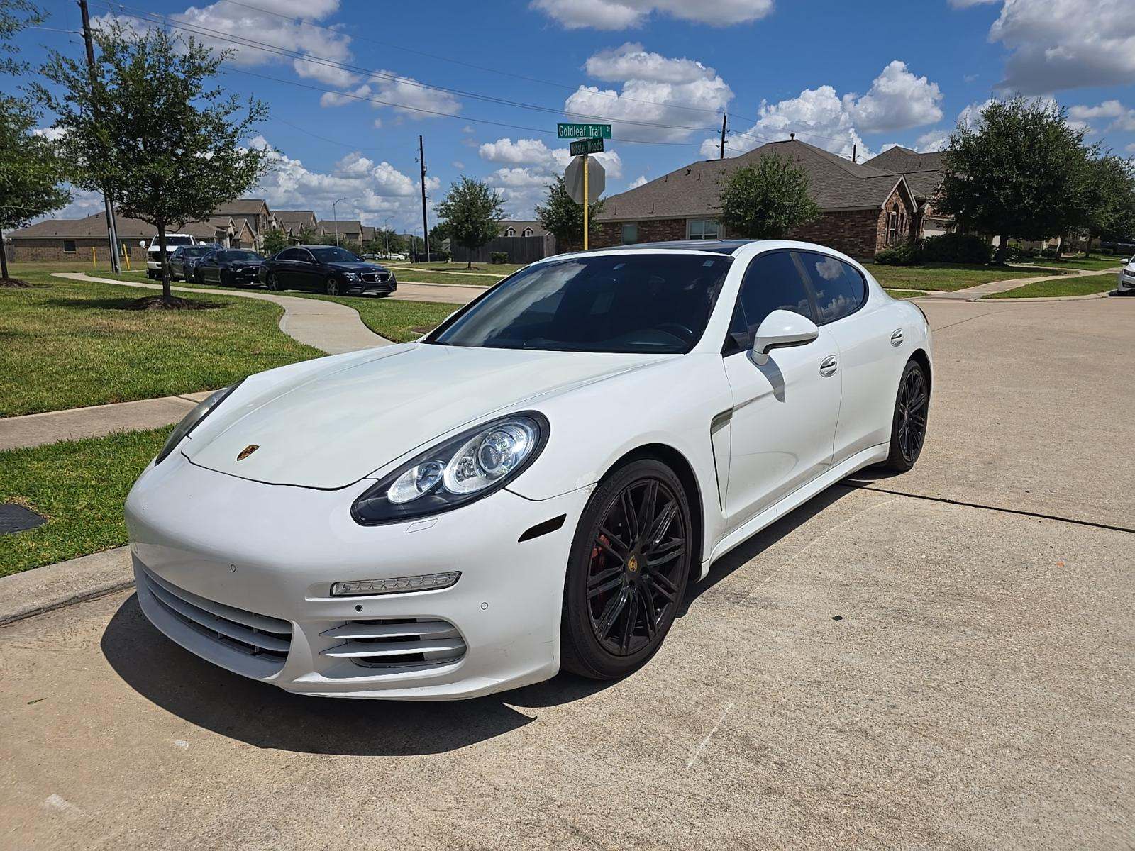 2016 Porsche Panamera Edition