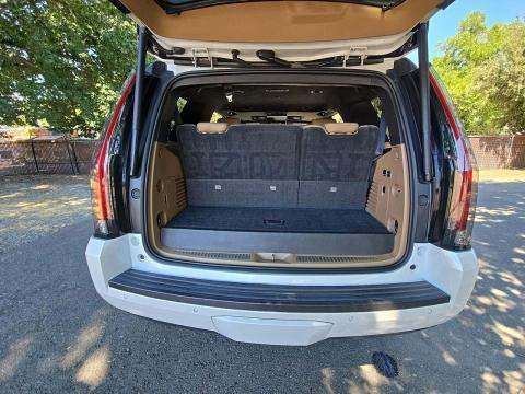 2018 Cadillac Escalade Platinum AWD