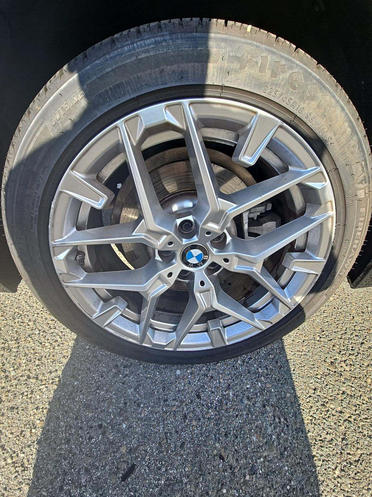 2025 BMW 3 Series 330i RWD