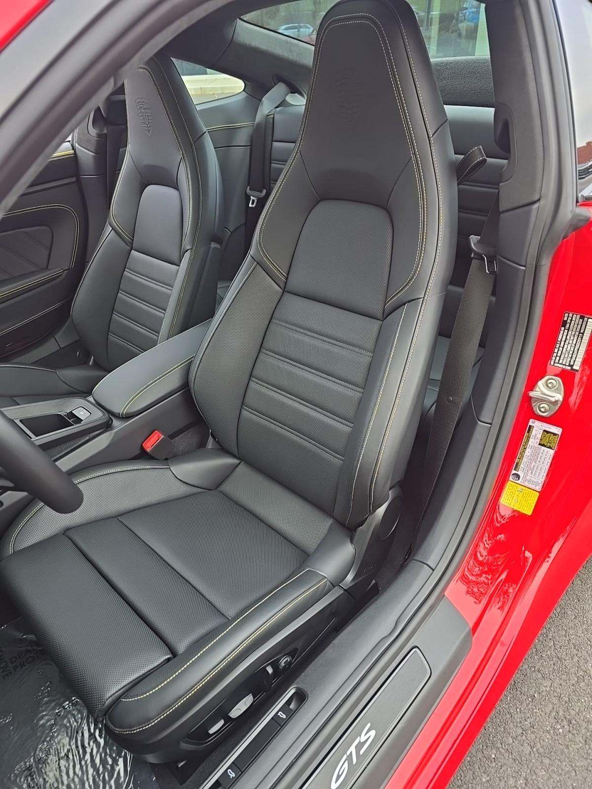 2025 Porsche 911 Carrera GTS RWD