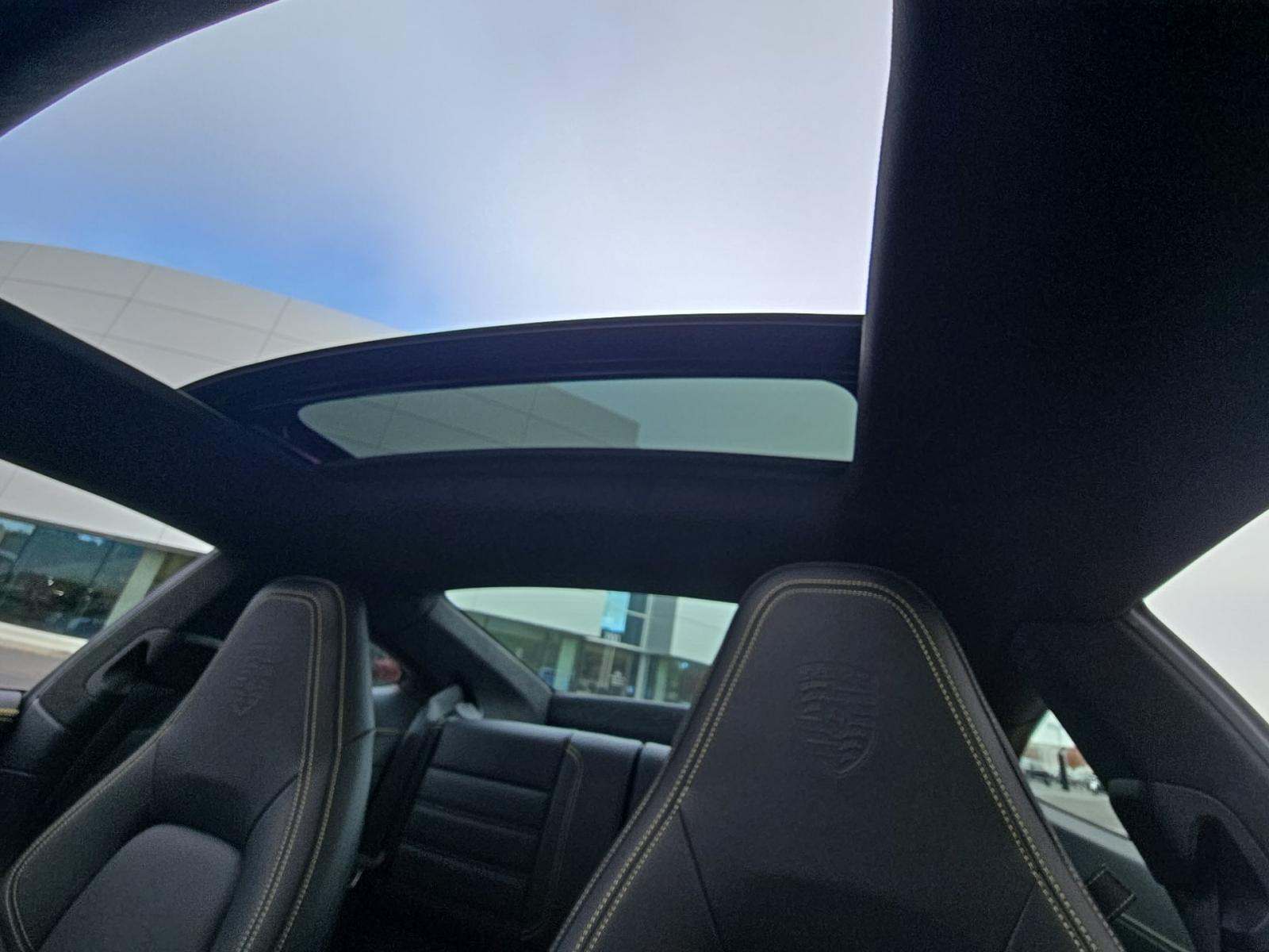 2025 Porsche 911 Carrera GTS RWD