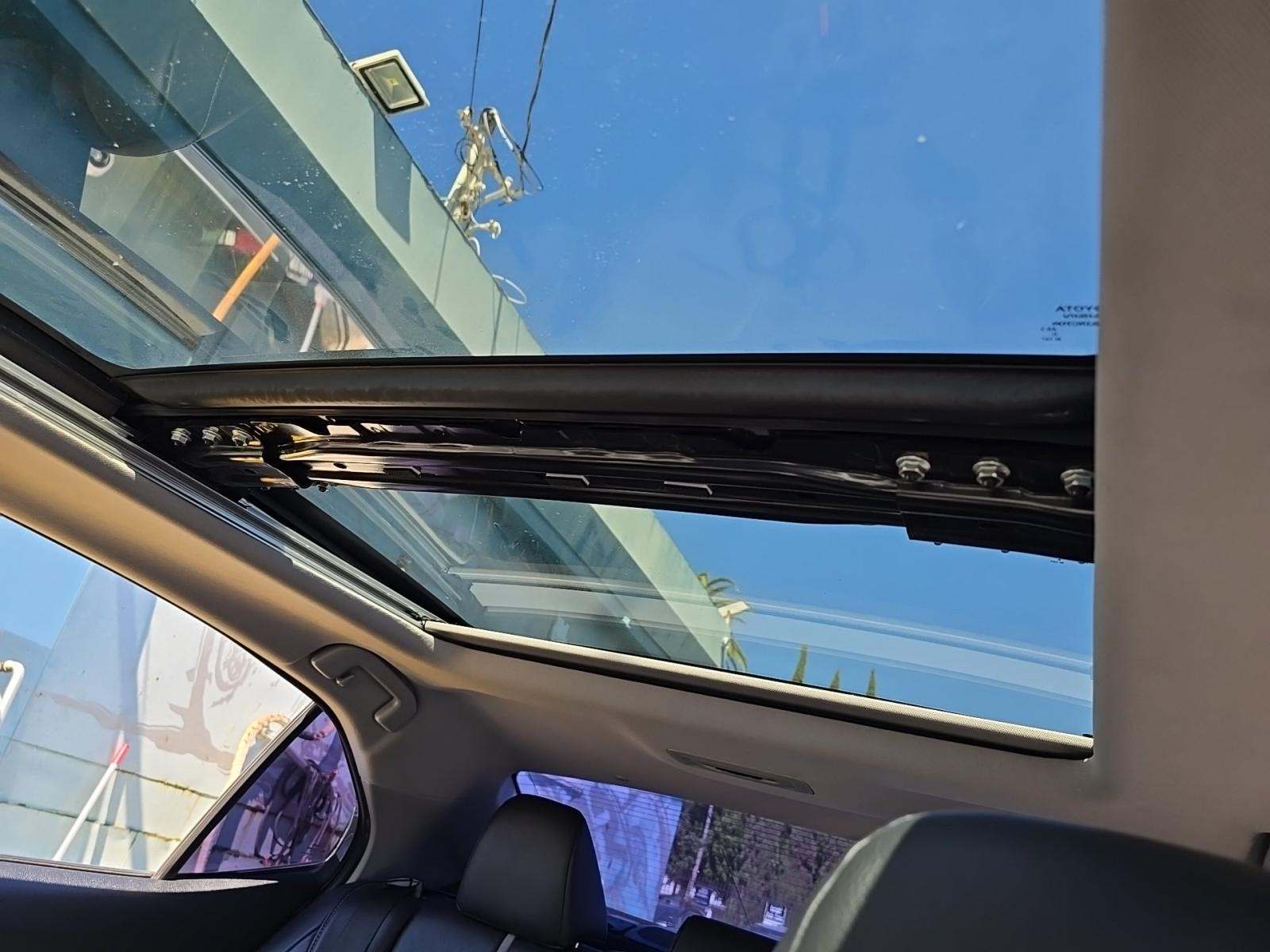 2019 Toyota Camry XSE FWD