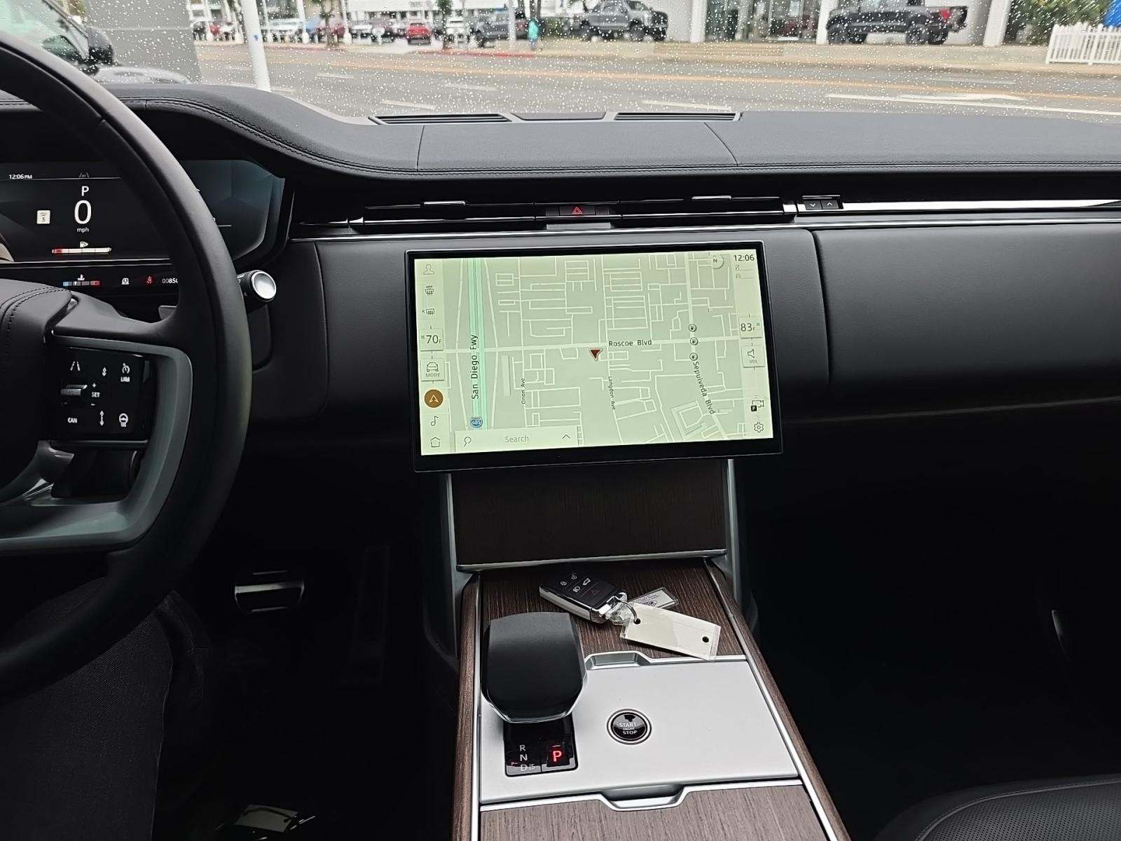 2025 Land Rover Range Rover SE AWD