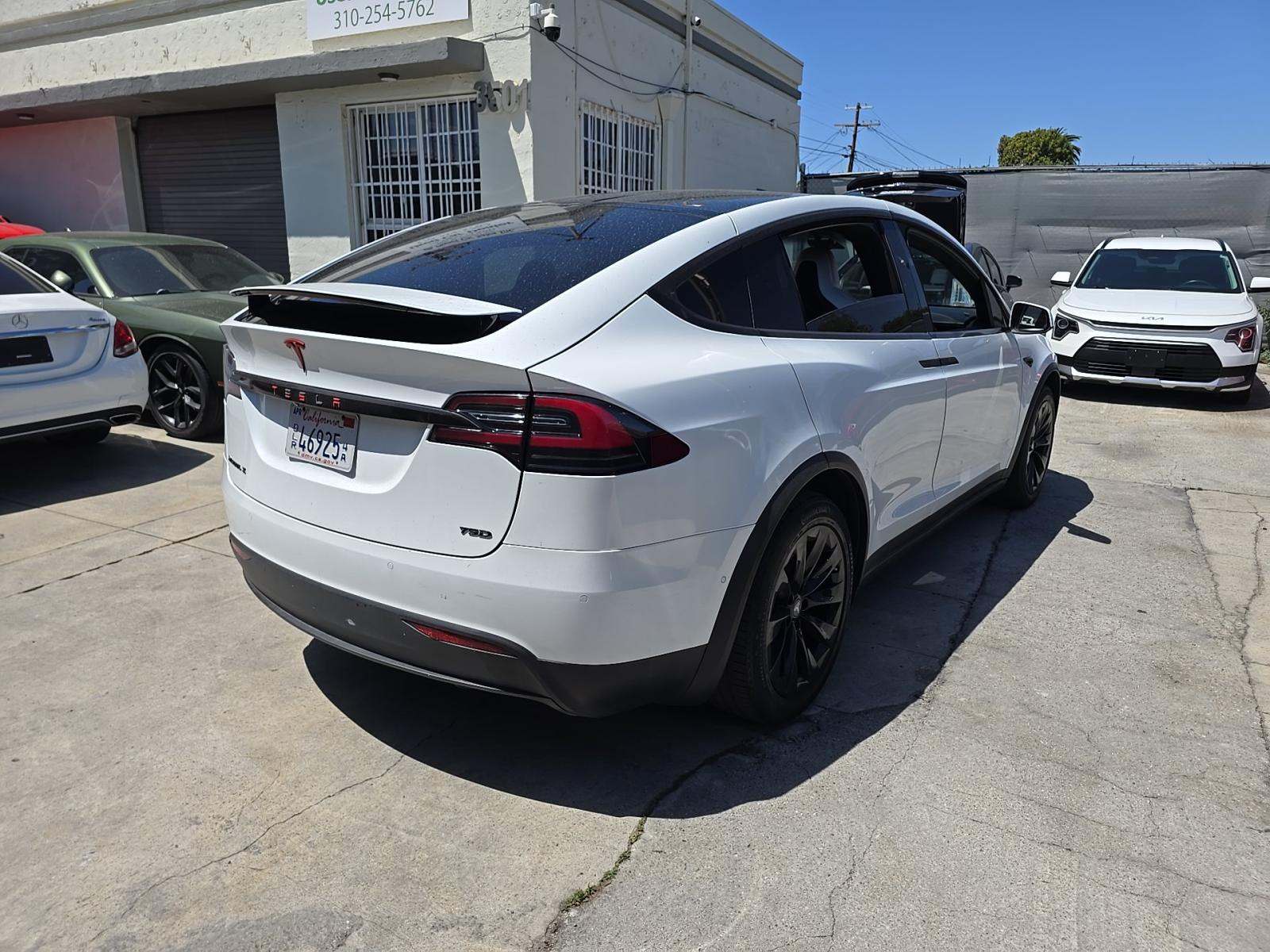 TESLA MODEL X - 3