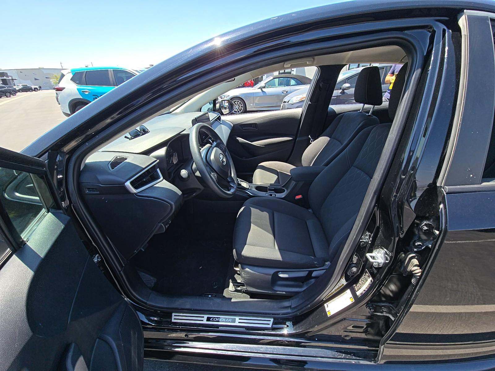 2025 Toyota Corolla LE FWD