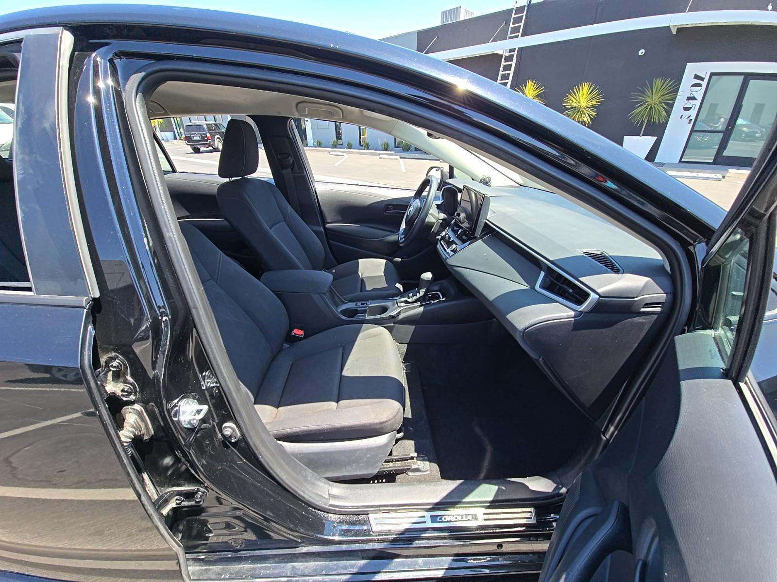 2025 Toyota Corolla LE FWD