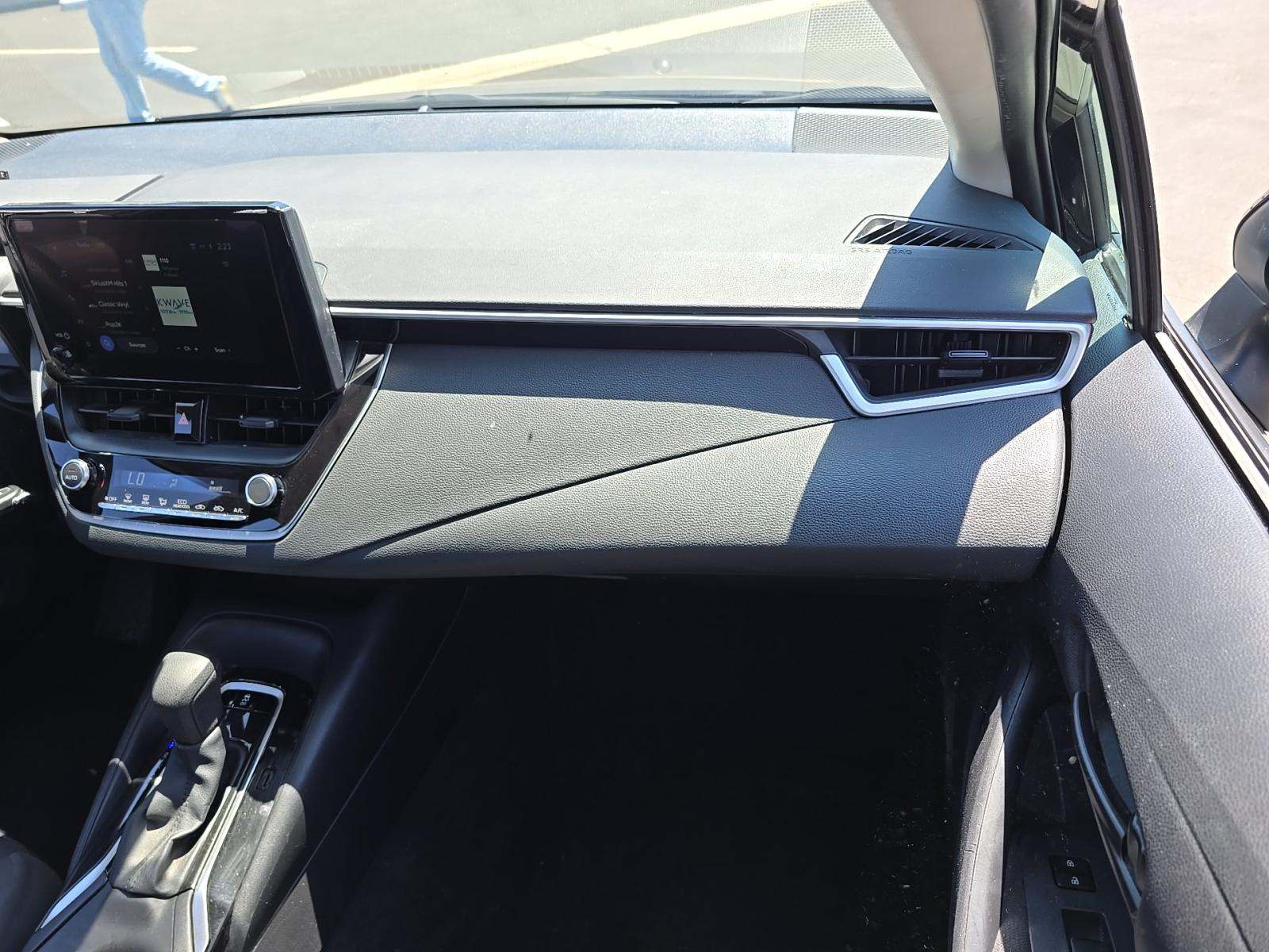 2025 Toyota Corolla LE FWD