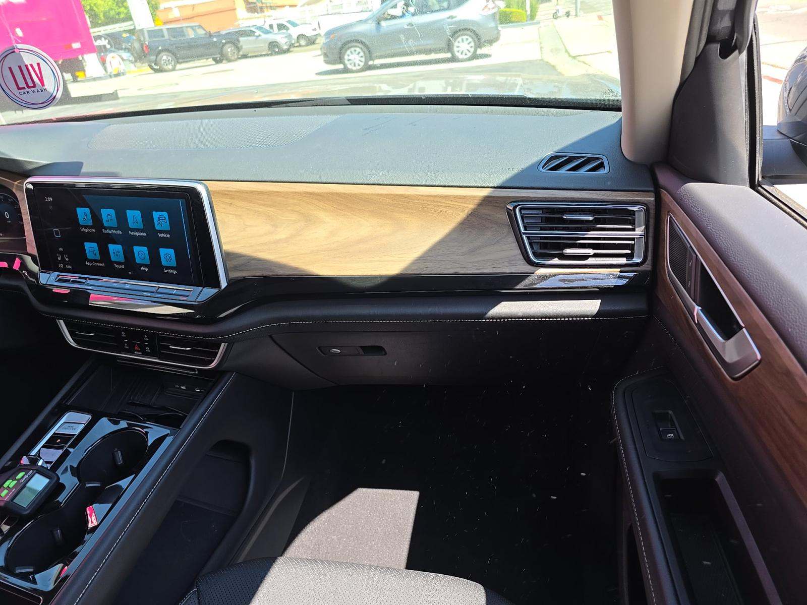 2025 Volkswagen Atlas 2.0T SE AWD