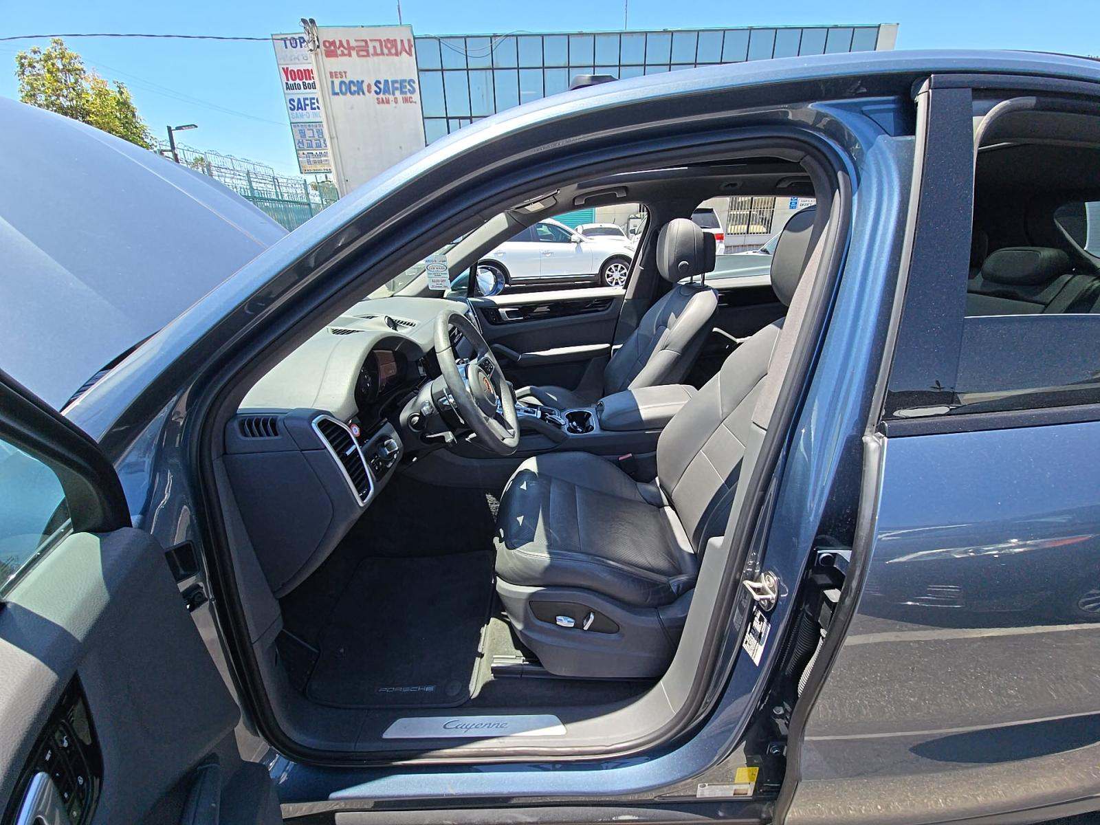 PORSCHE CAYENNE - 6