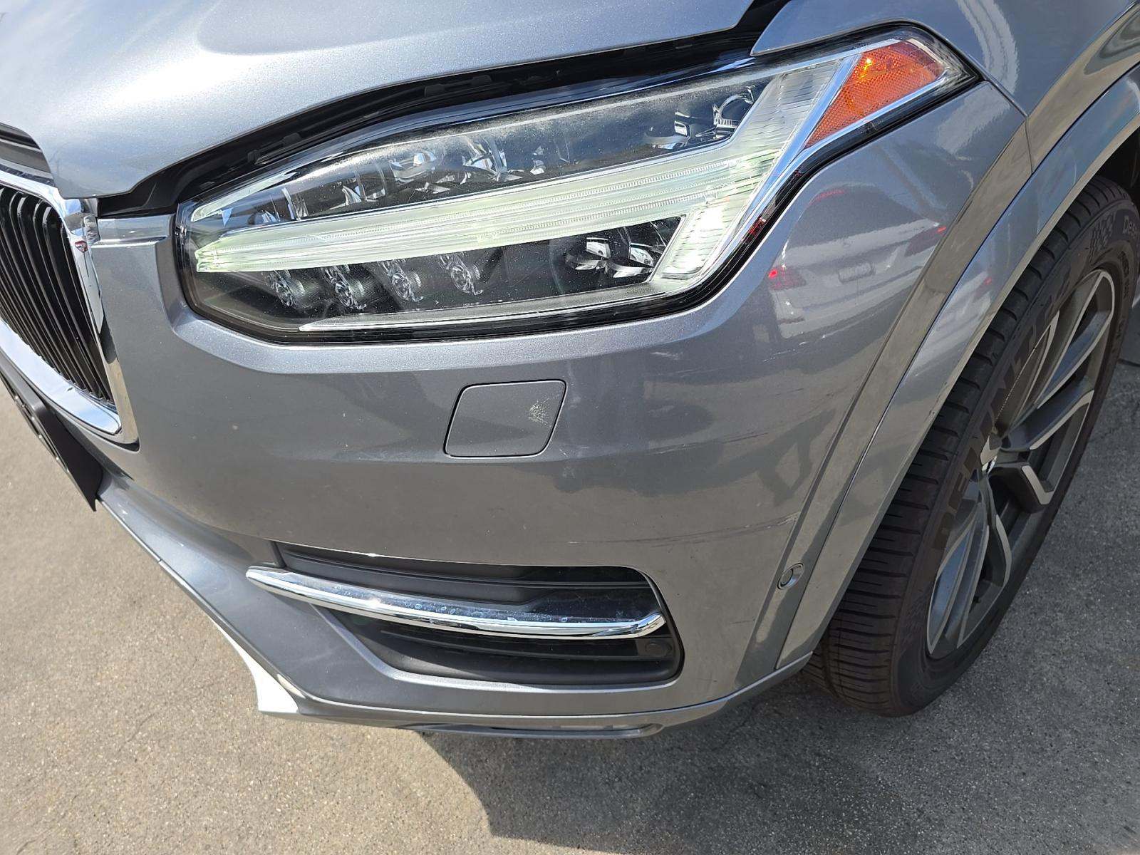 2017 Volvo XC90 T6 Momentum AWD