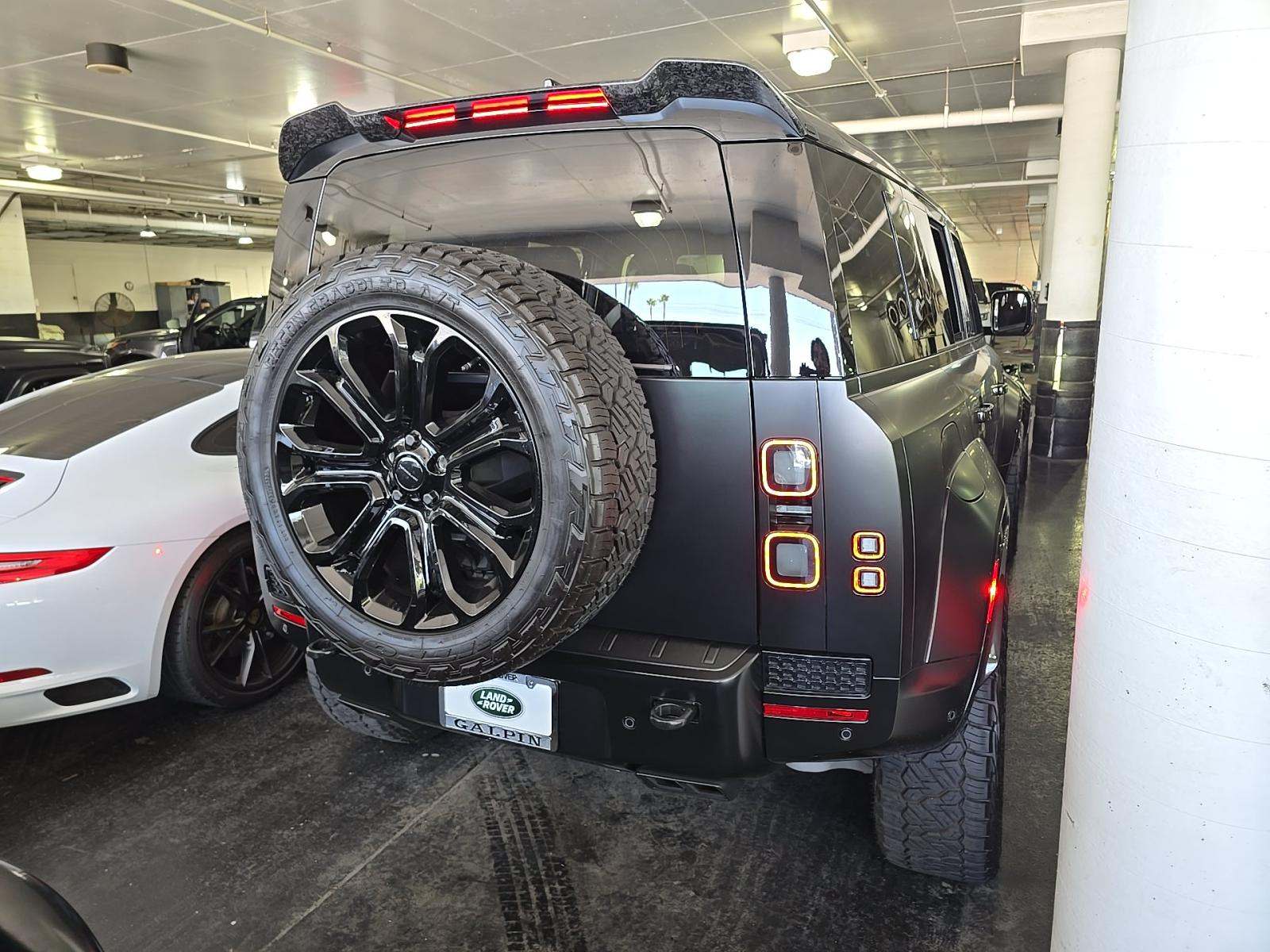 2026 Land Rover Defender 110 OCTA AWD