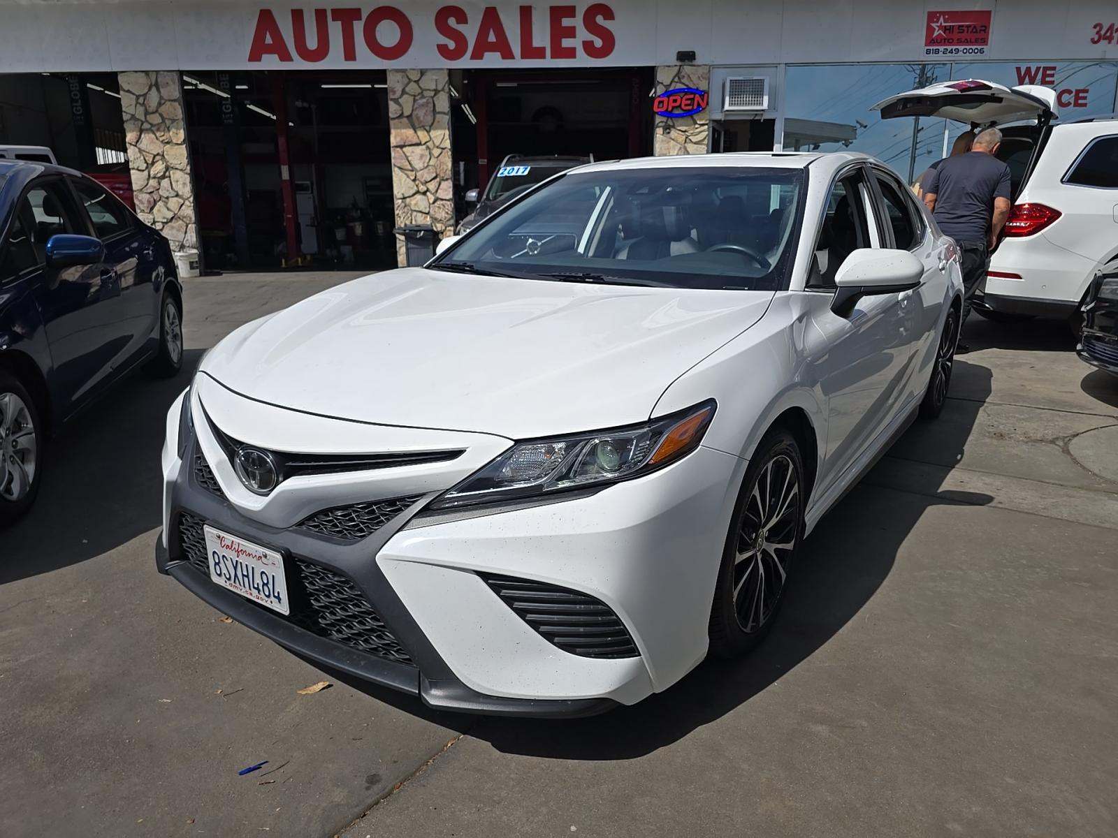 TOYOTA CAMRY - 1