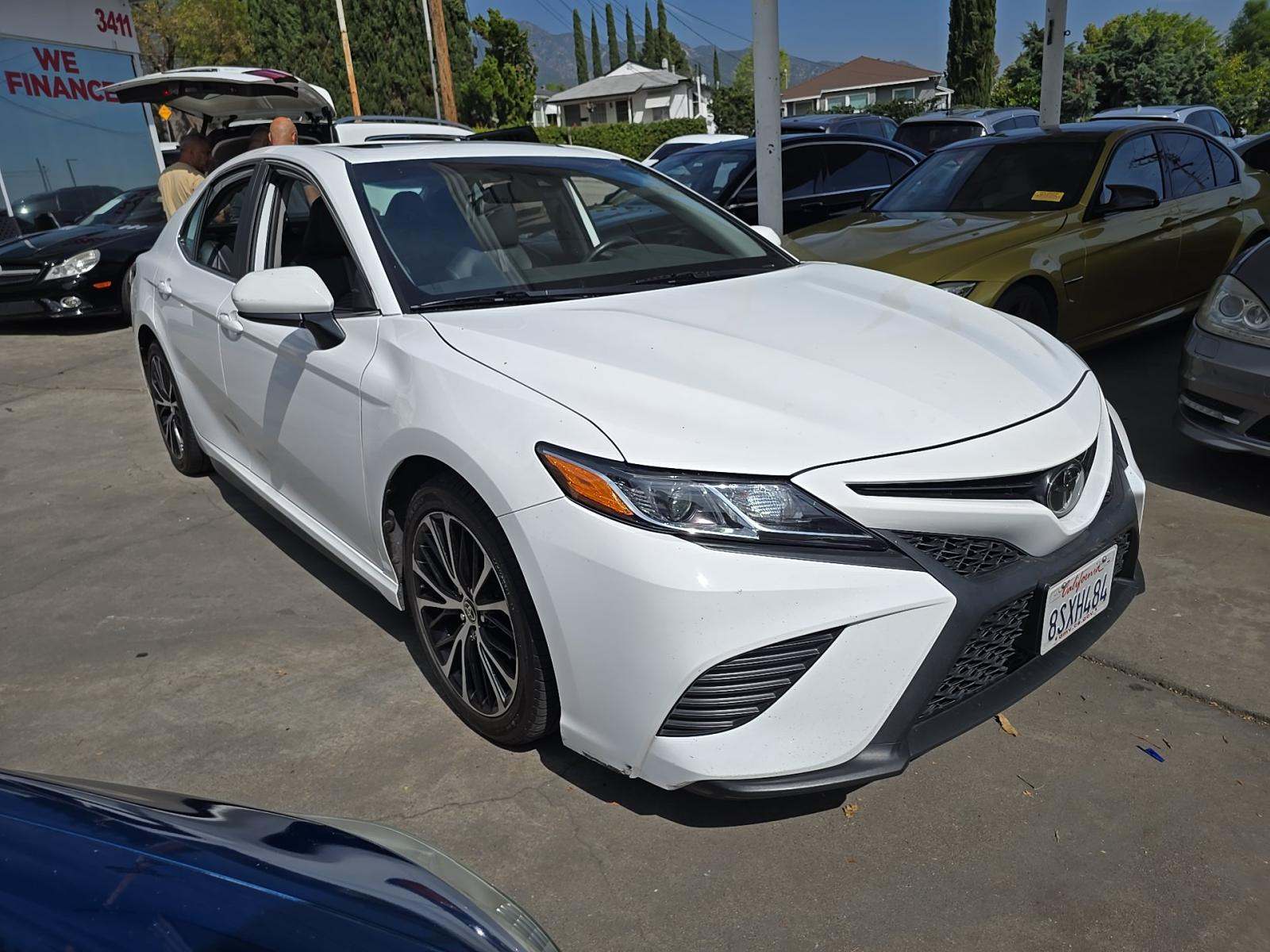 TOYOTA CAMRY - 4