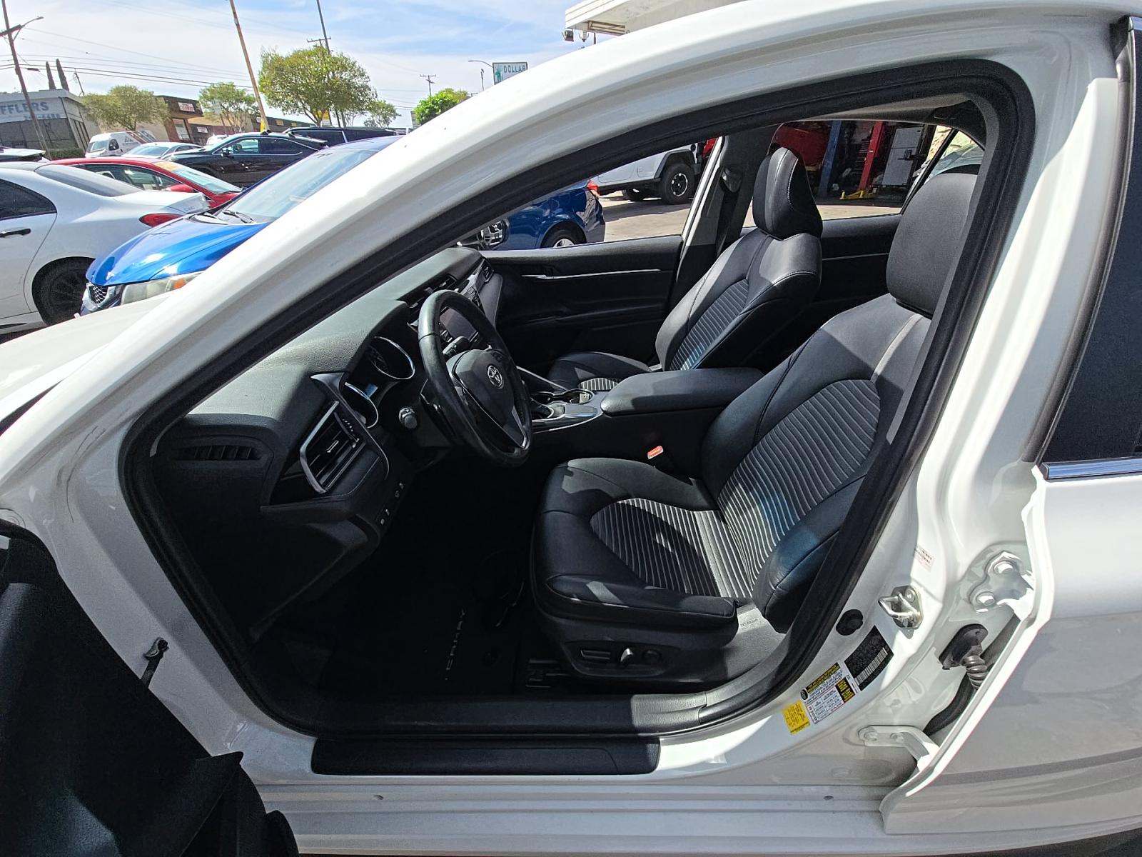 TOYOTA CAMRY - 6