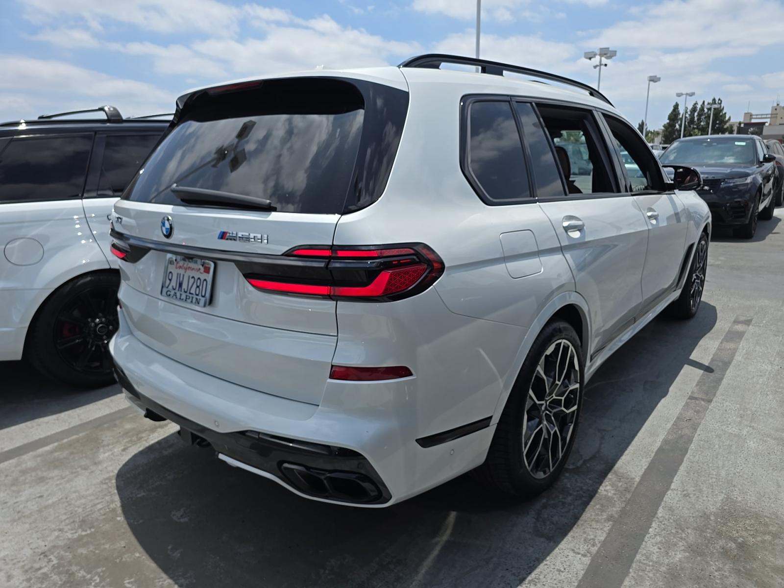2024 BMW X7 M60i AWD