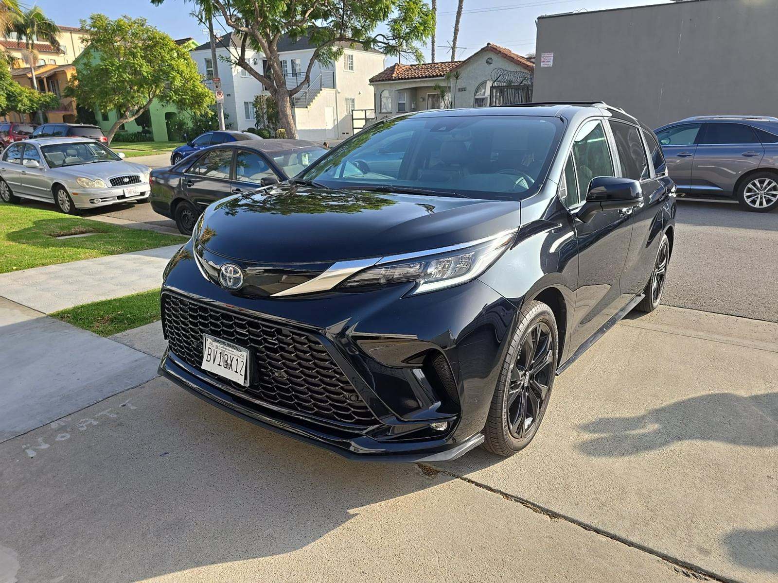 2022 Toyota Sienna XSE FWD