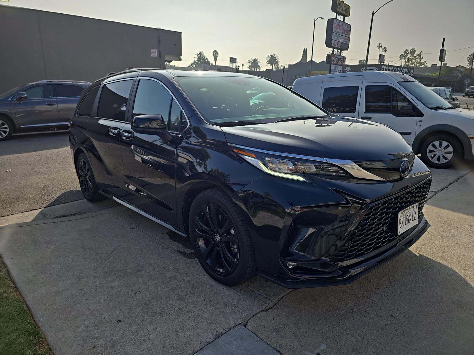 2022 Toyota Sienna XSE FWD