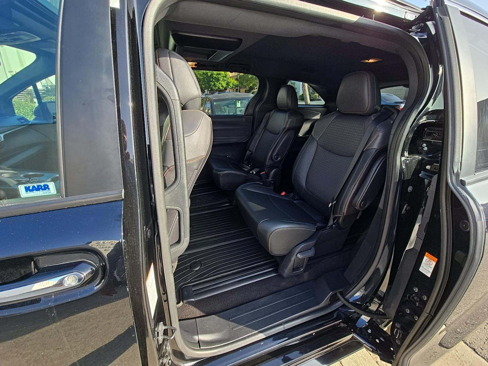 2022 Toyota Sienna XSE FWD