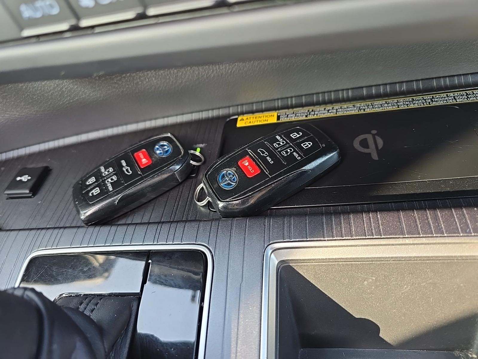 2022 Toyota Sienna XSE FWD