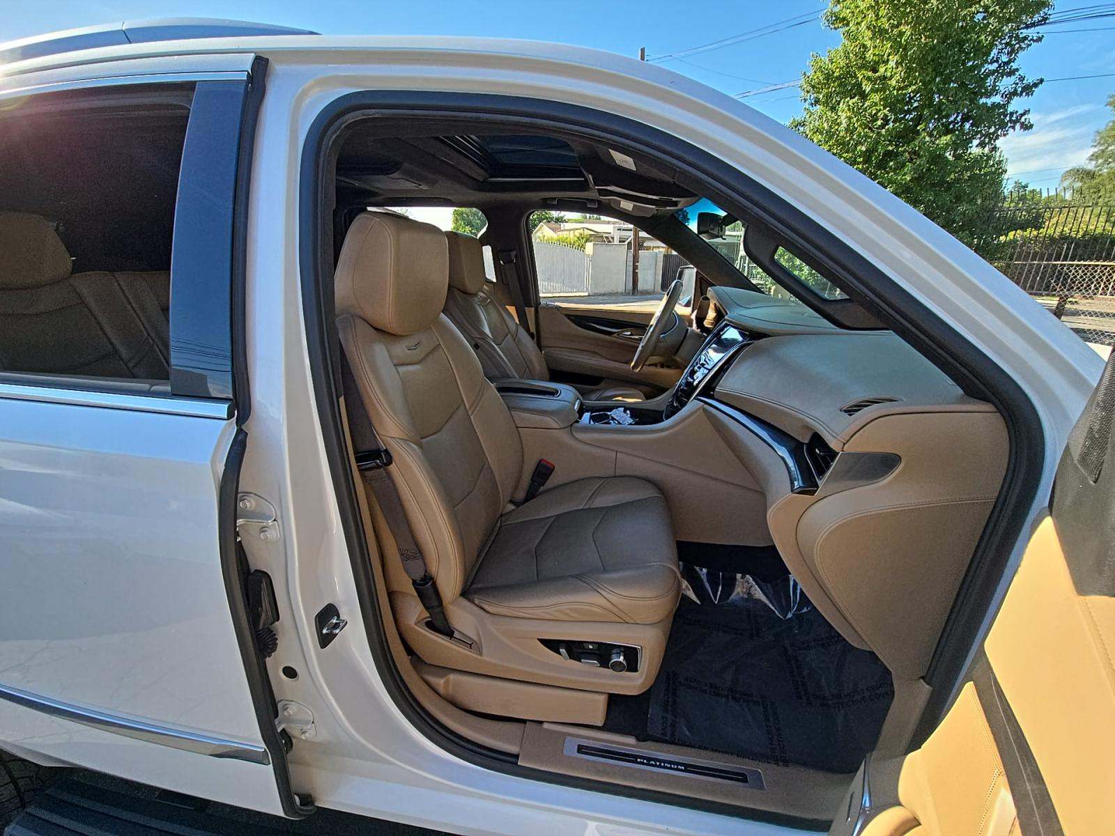 2018 Cadillac Escalade Platinum AWD