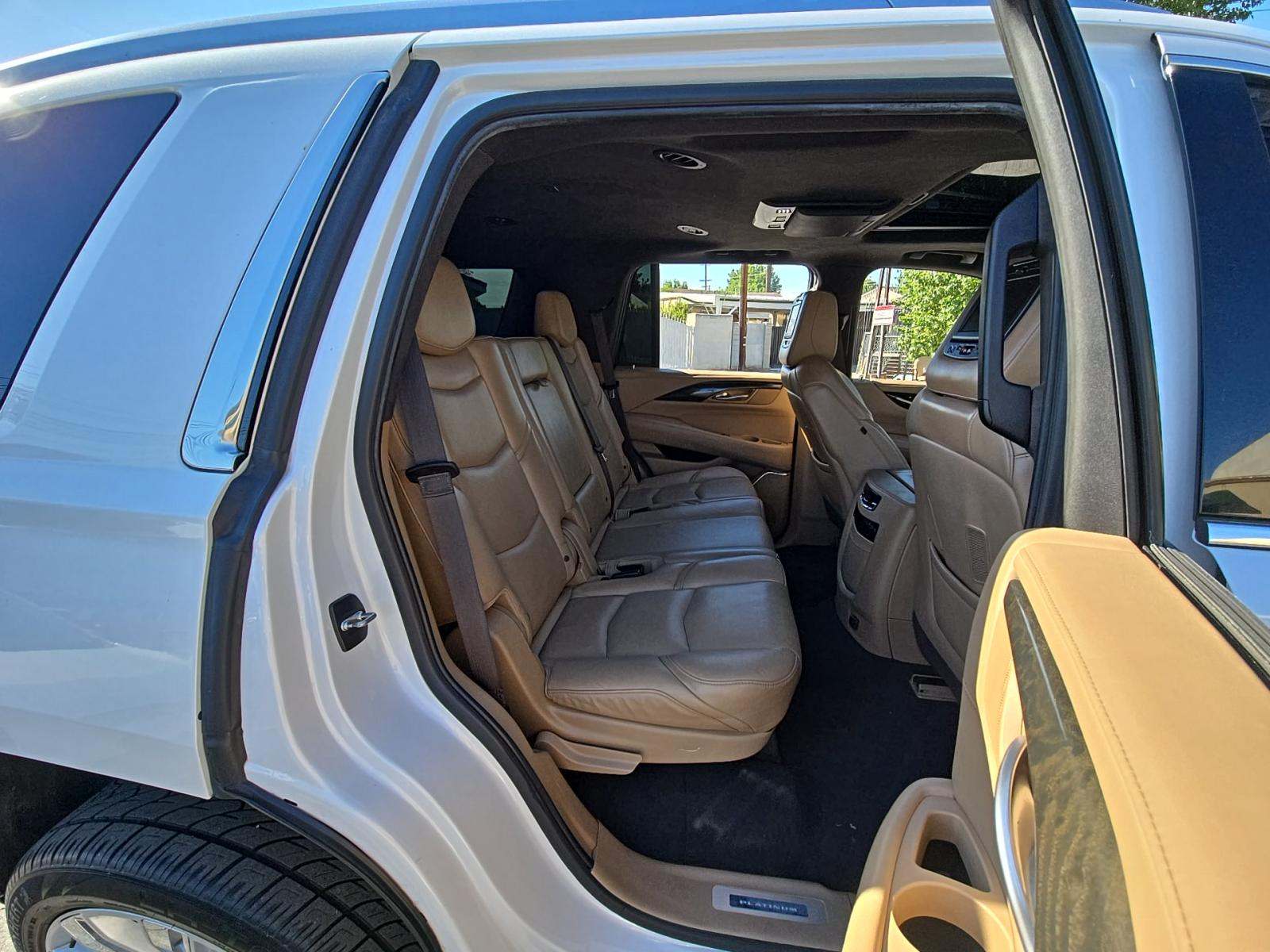 2018 Cadillac Escalade Platinum AWD