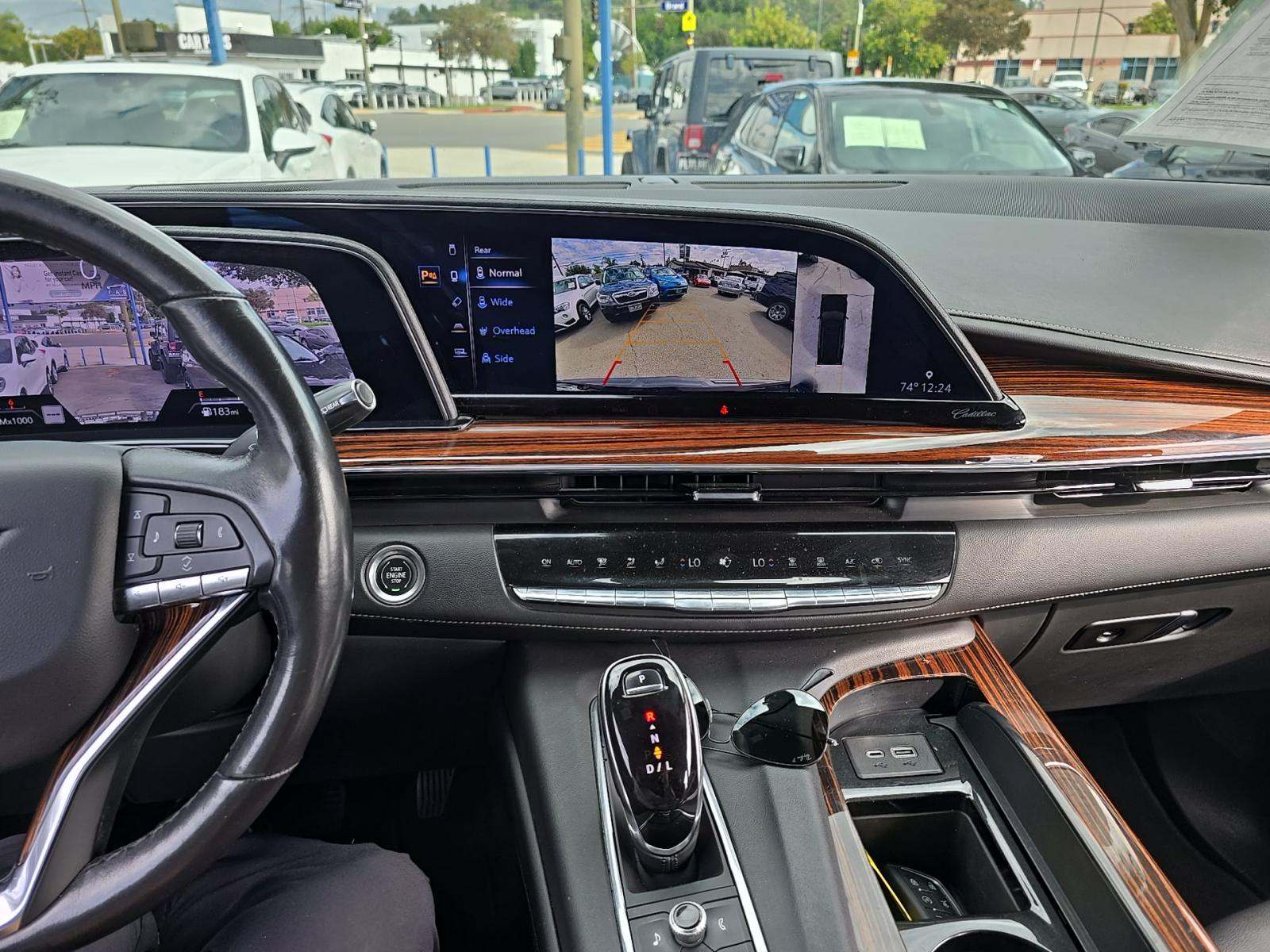 2022 Cadillac Escalade ESV Luxury RWD