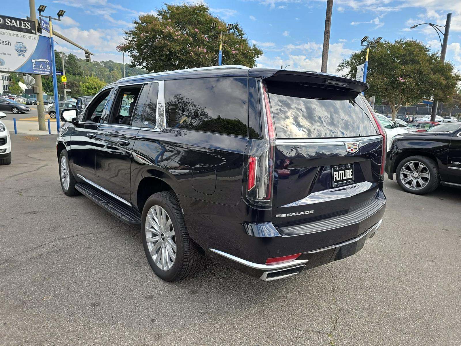 2022 Cadillac Escalade ESV Luxury RWD