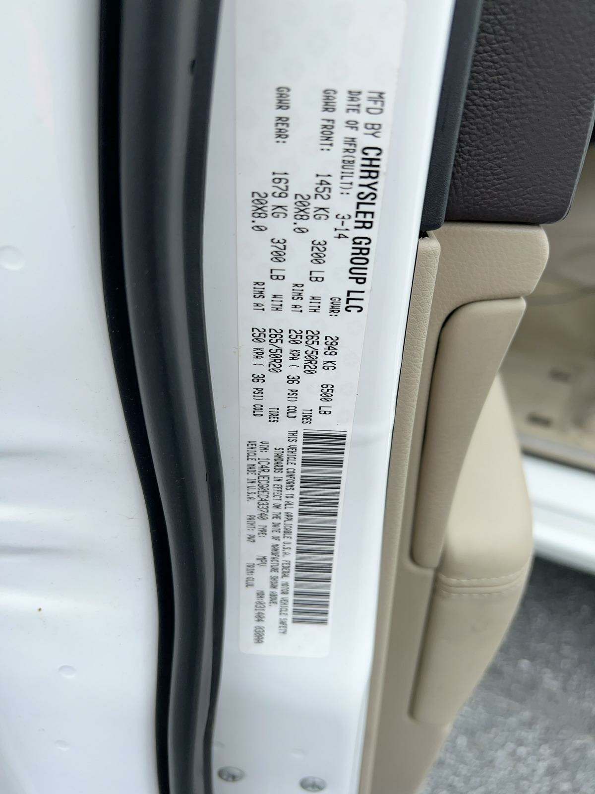 2014 Jeep Grand Cherokee Overland RWD